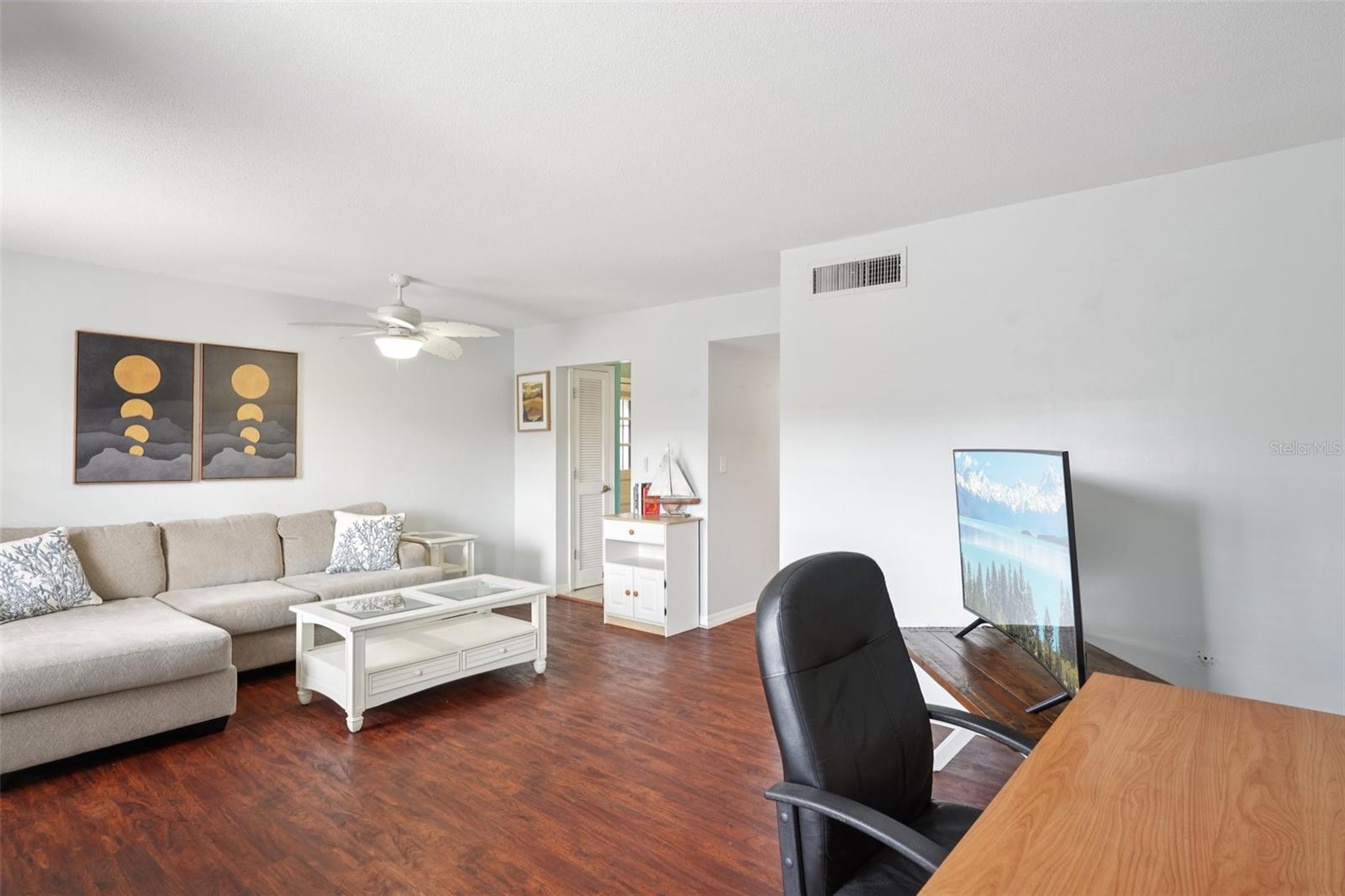 1115 RUE DES CHATEAUX 2A