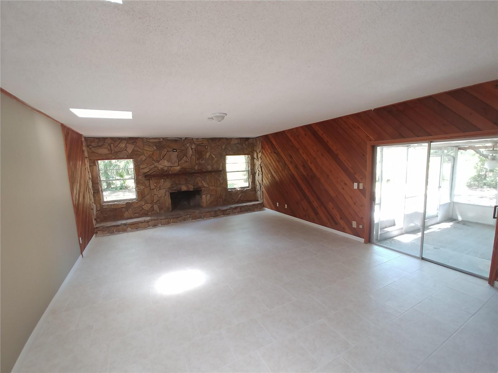 SPORTSMENS ACRES - Residential Lease