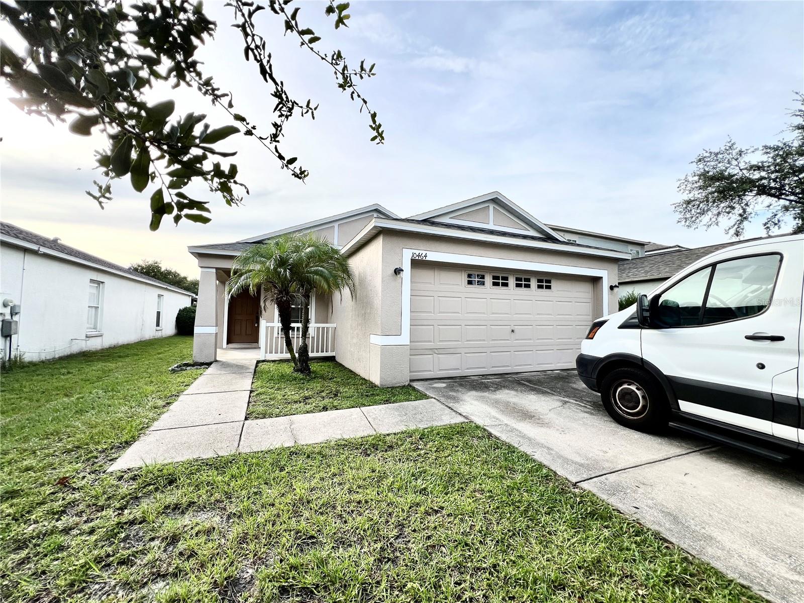 emodeled one story house with 4 beds/ 2 baths/2 car garage; fresh painting whole interior walls. Two year newer AC. No carpet in the whole house; Open floor plan, split bedrooms, bright lights. Kitchen and bathrooms features granite counter tops, wood cabinets and stainless appliances. laminate floor and tile through the house. Excellent schools with Pride elementary school and Benito middle school. Minutes to USF, H. Lee Moffitt Cancer Center, Florida Hospitals, Premium Outlet and Wiregrass Mall. Easy access to I-75 and I-275, Close to all the great shopping and restaurants.
The house is ready to move in Now.
