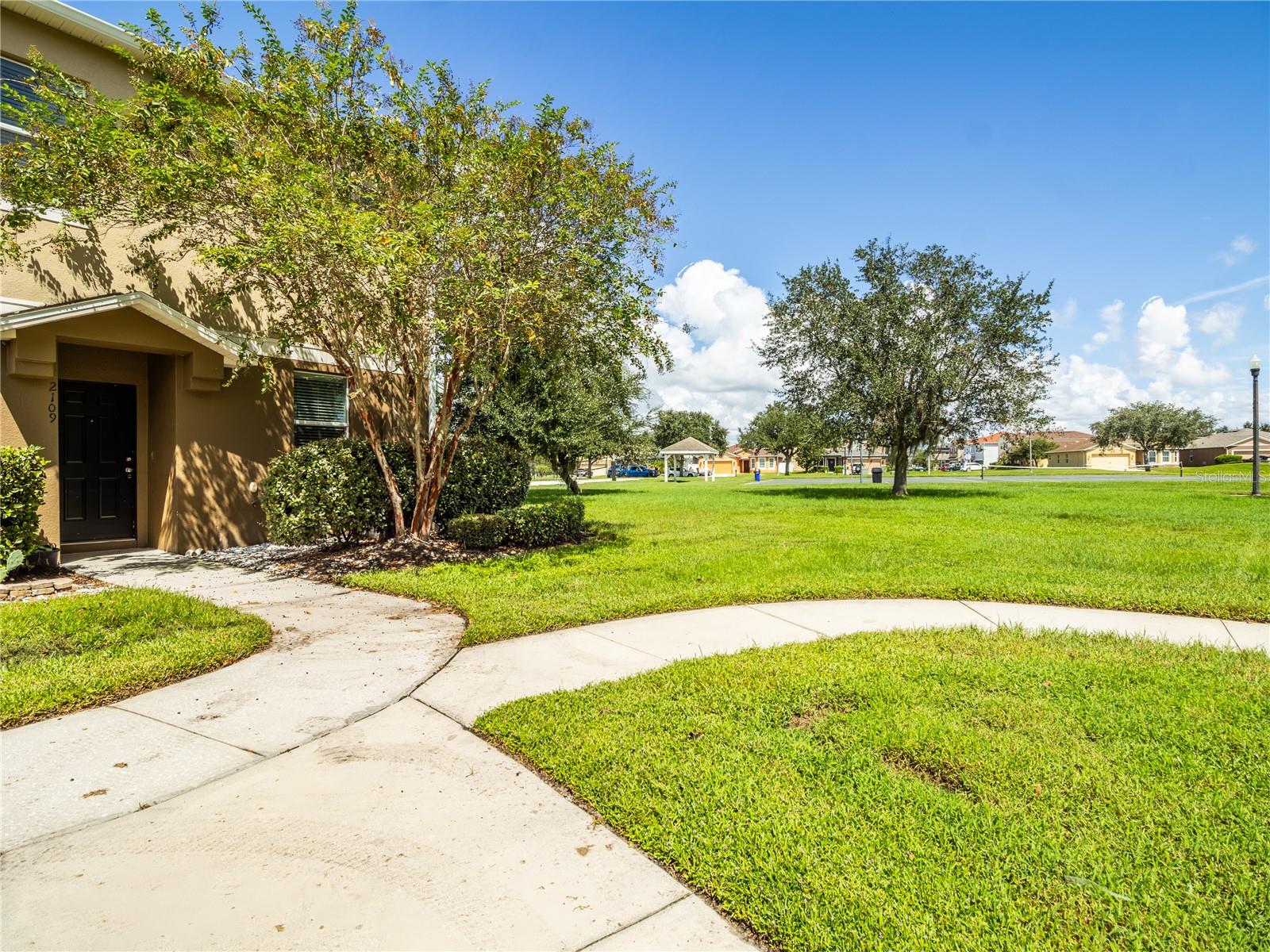 2109 BETSY ROSS LANE B