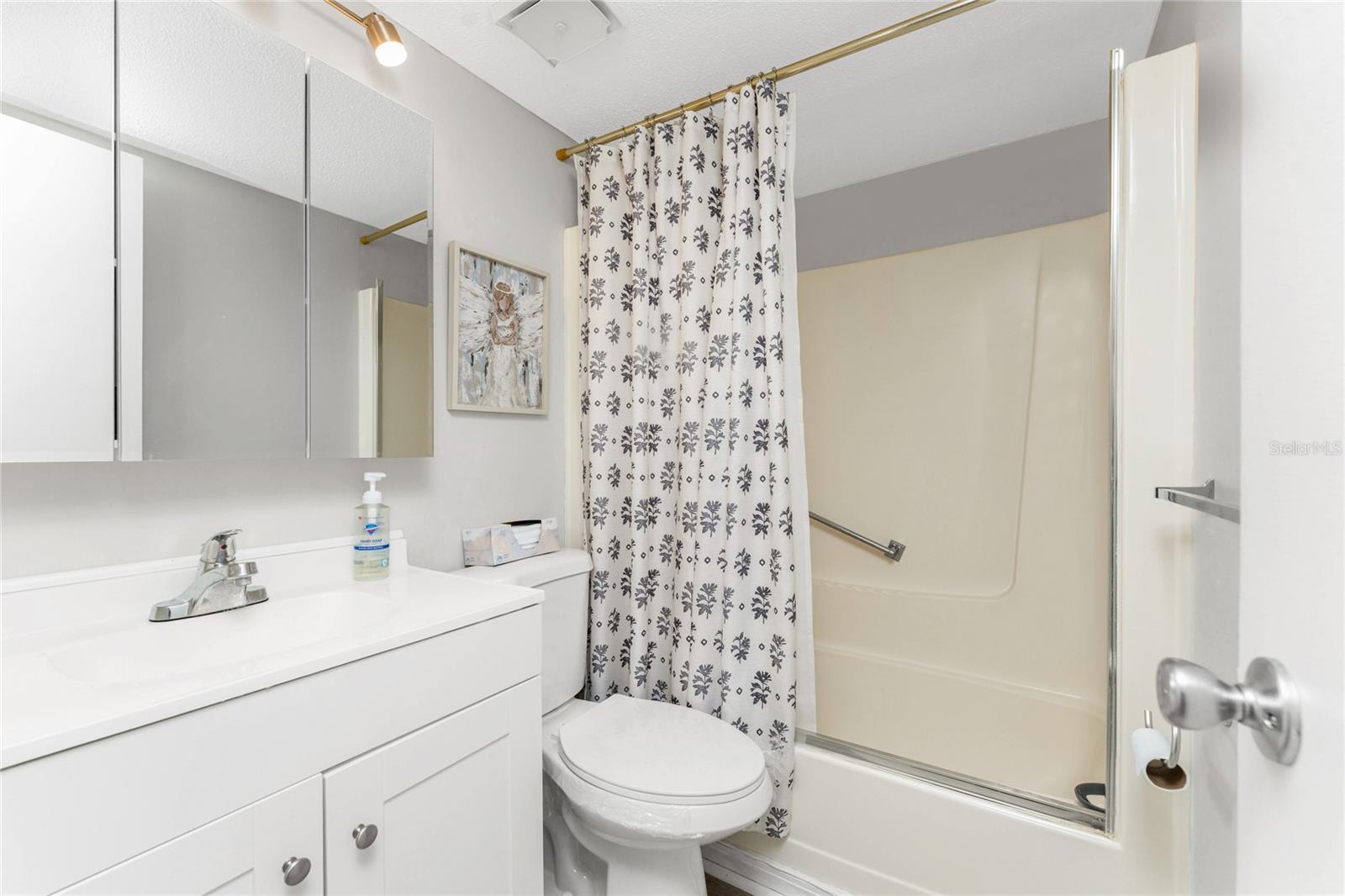 MARIA MANOR - Residential