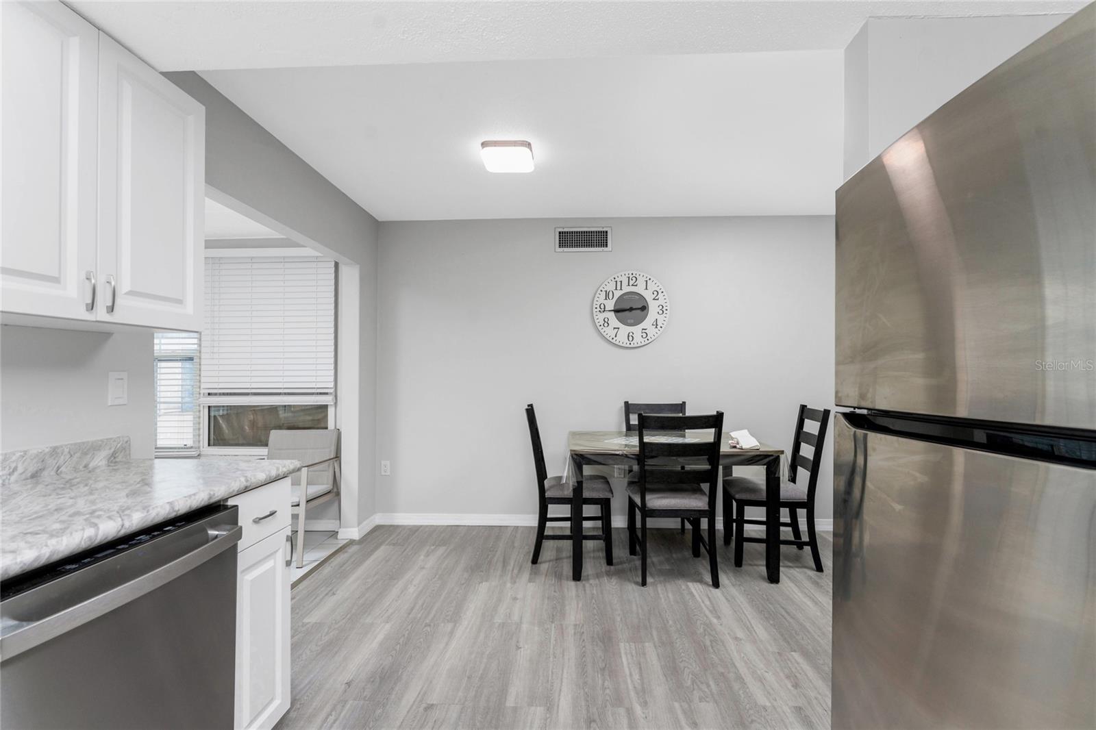 MARIA MANOR - Residential