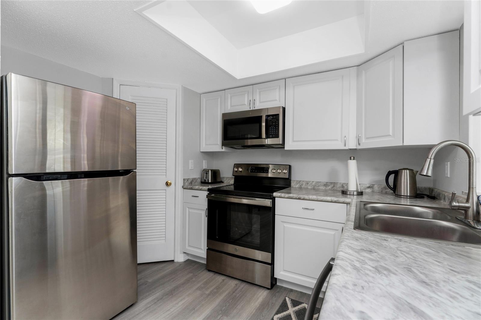 MARIA MANOR - Residential