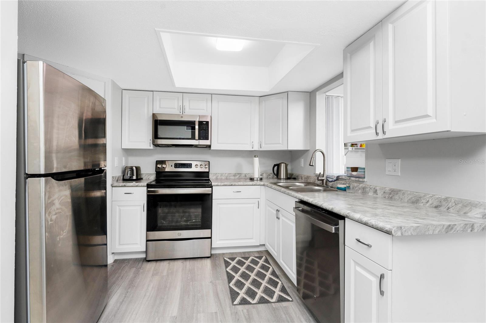 MARIA MANOR - Residential