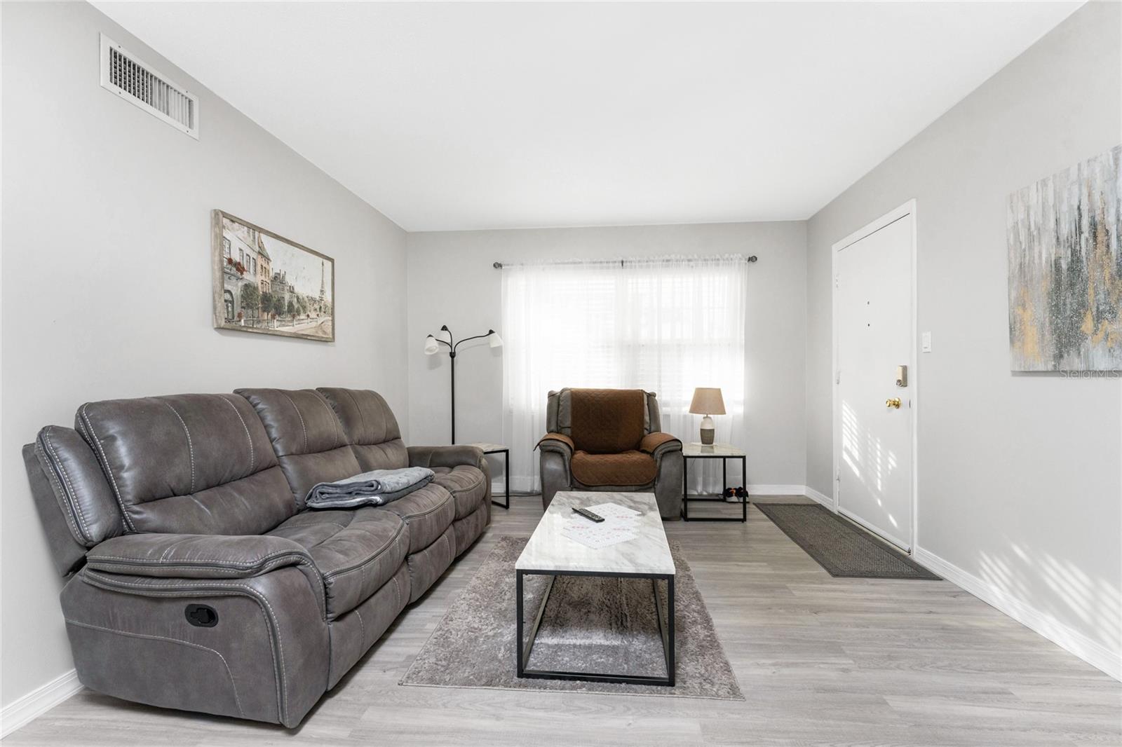 MARIA MANOR - Residential