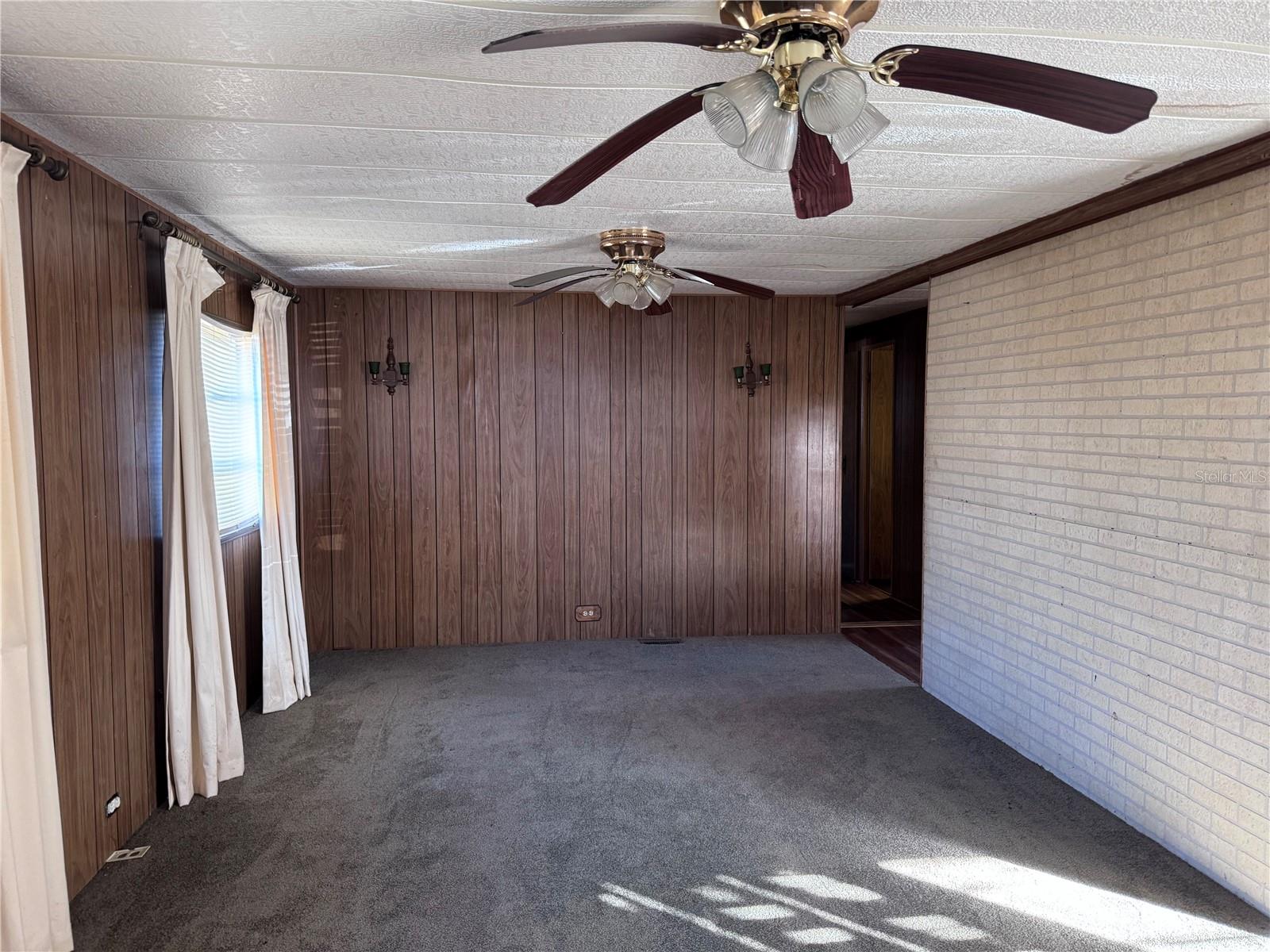 DINNER LAKE ESTATES - Residential