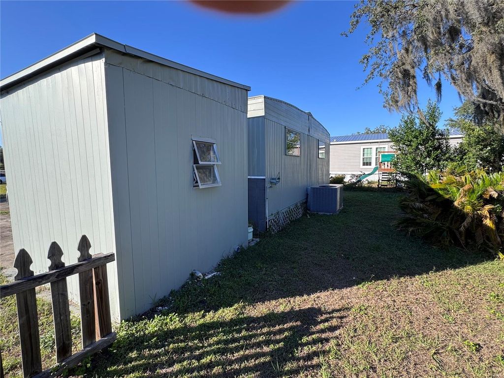Photo of 11 Robin Lane, Winter Haven, FL 33880 (MLS # P4937387)
