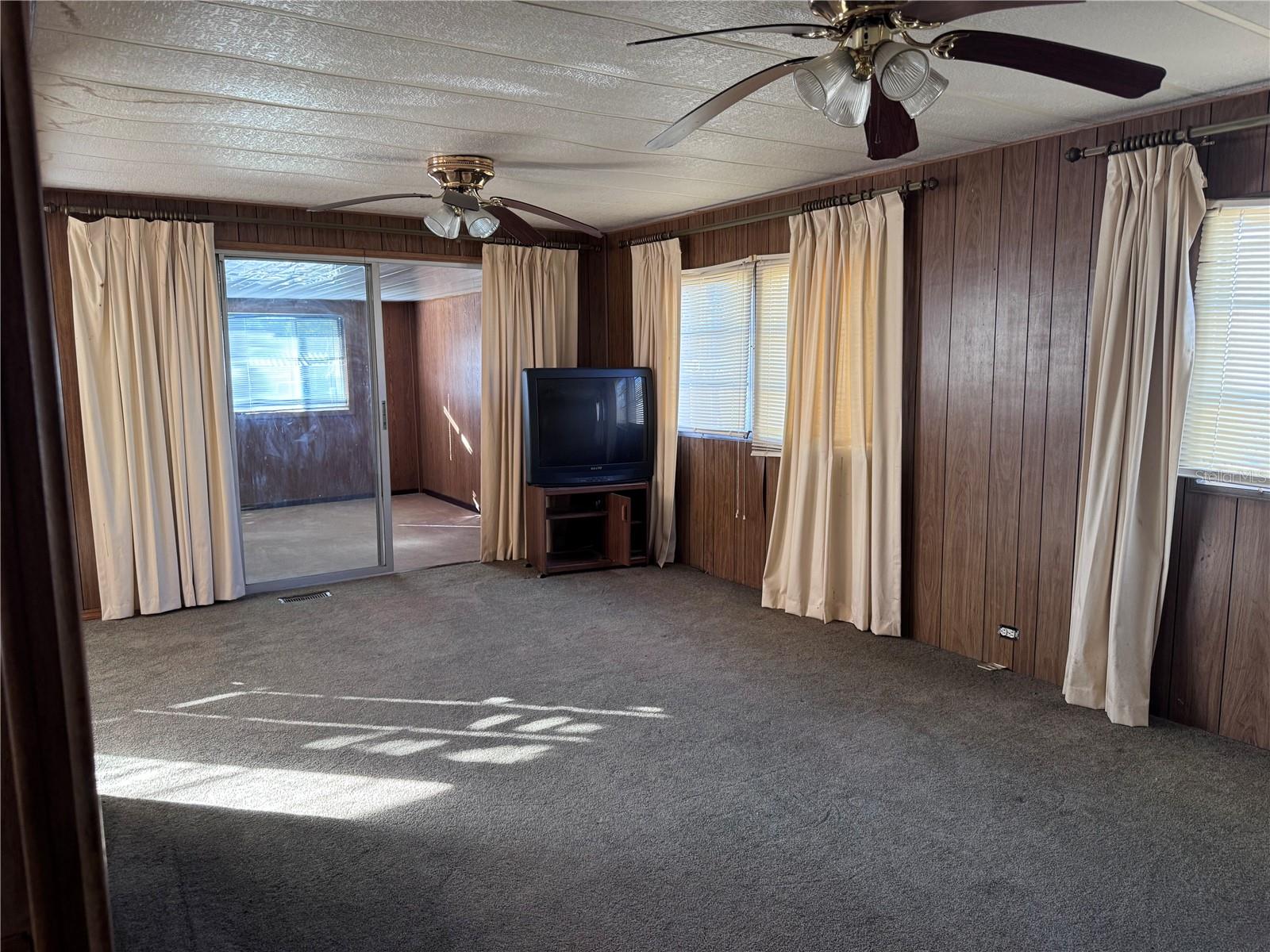 DINNER LAKE ESTATES - Residential