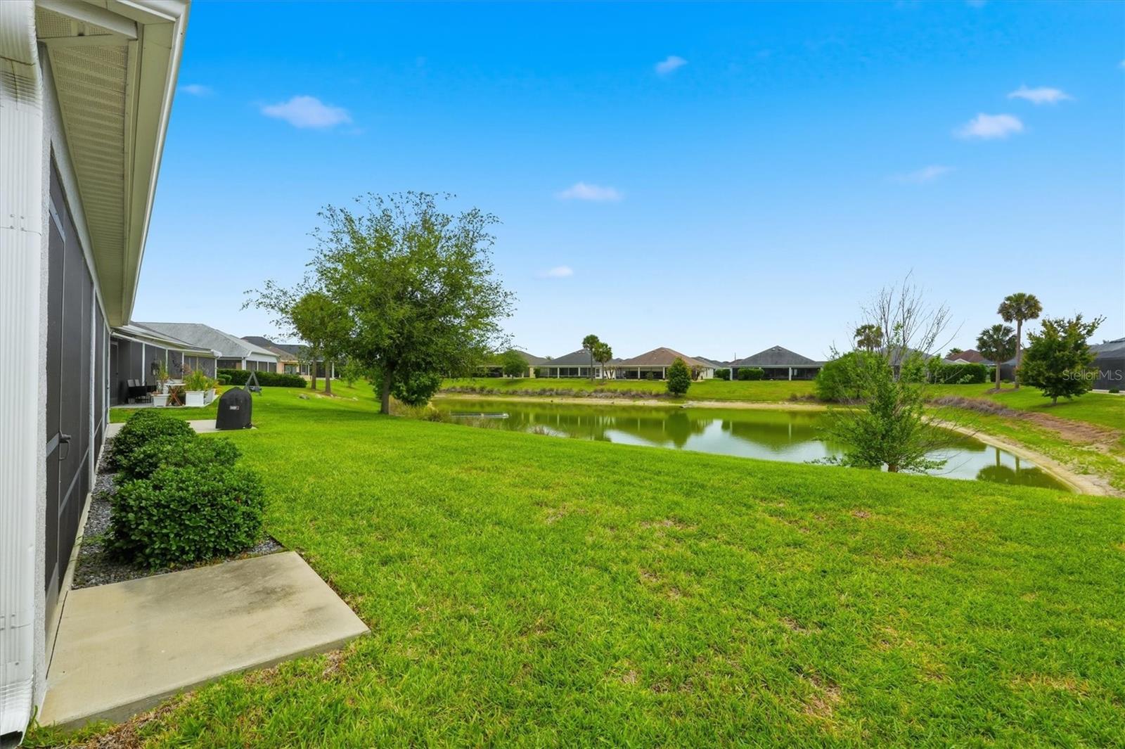 VILLAGE/FENNEY UN #11 - Residential