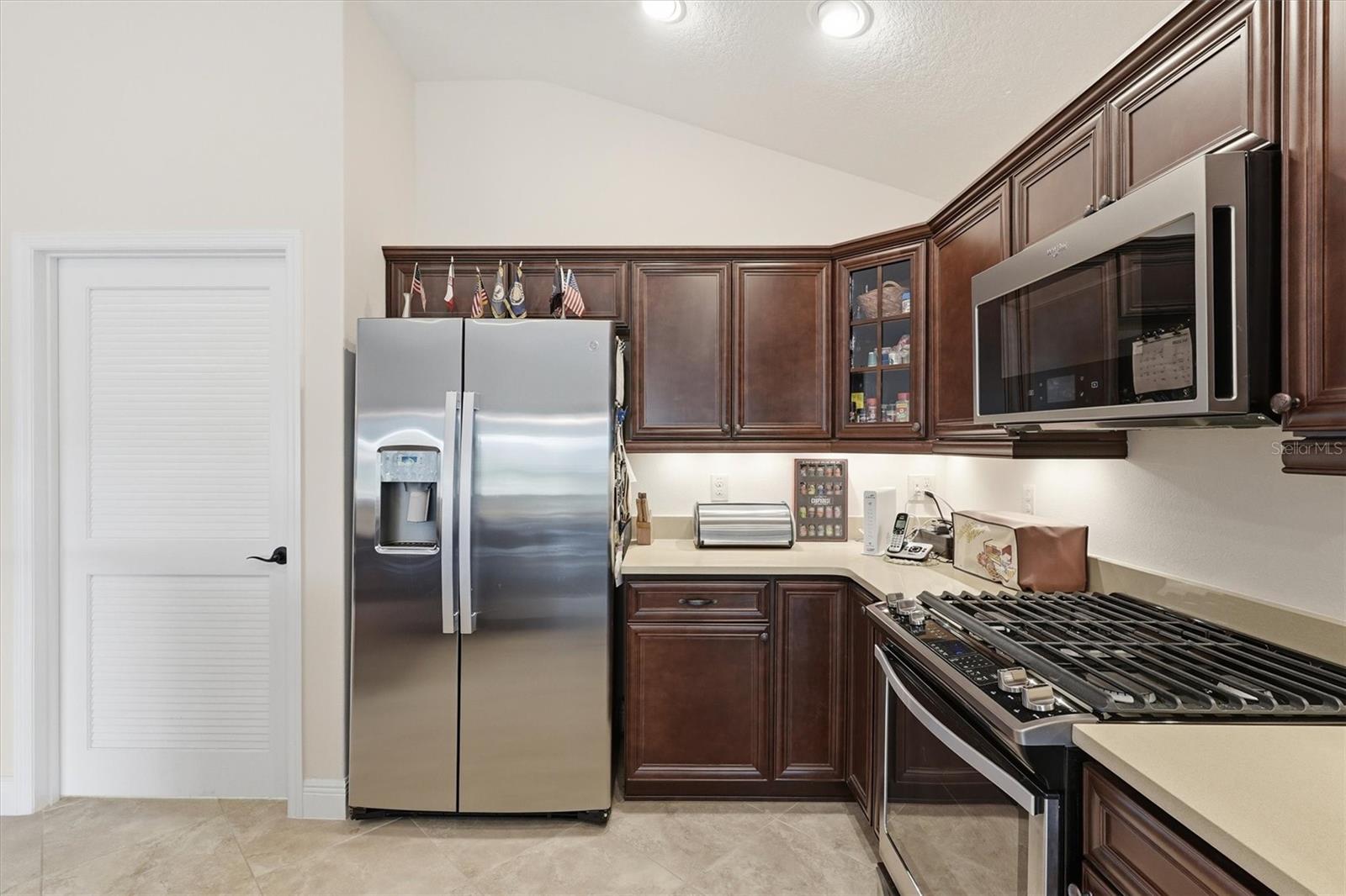 VILLAGE/FENNEY UN #11 - Residential