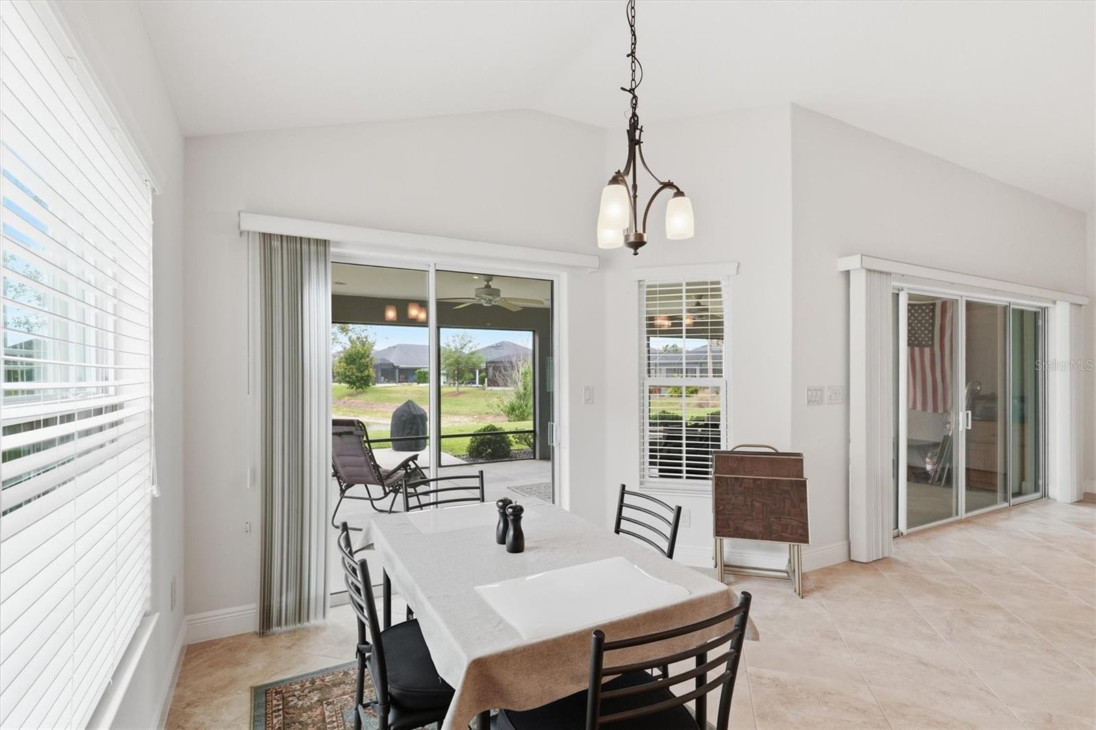 VILLAGE/FENNEY UN #11 - Residential