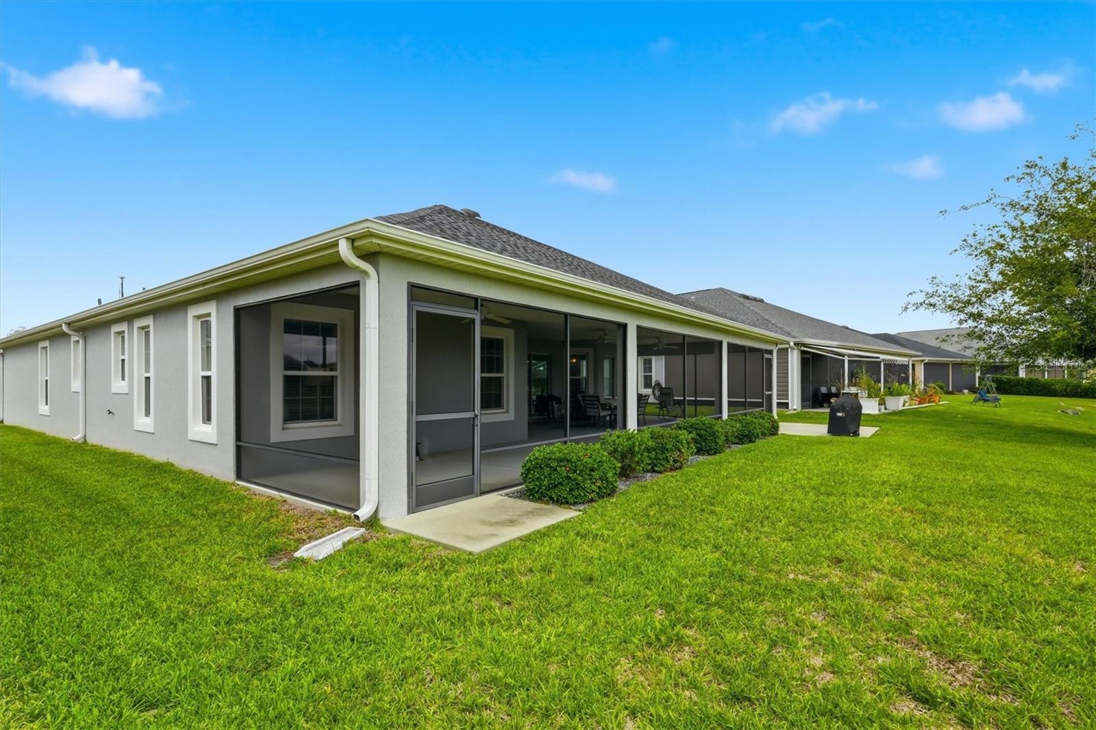 VILLAGE/FENNEY UN #11 - Residential