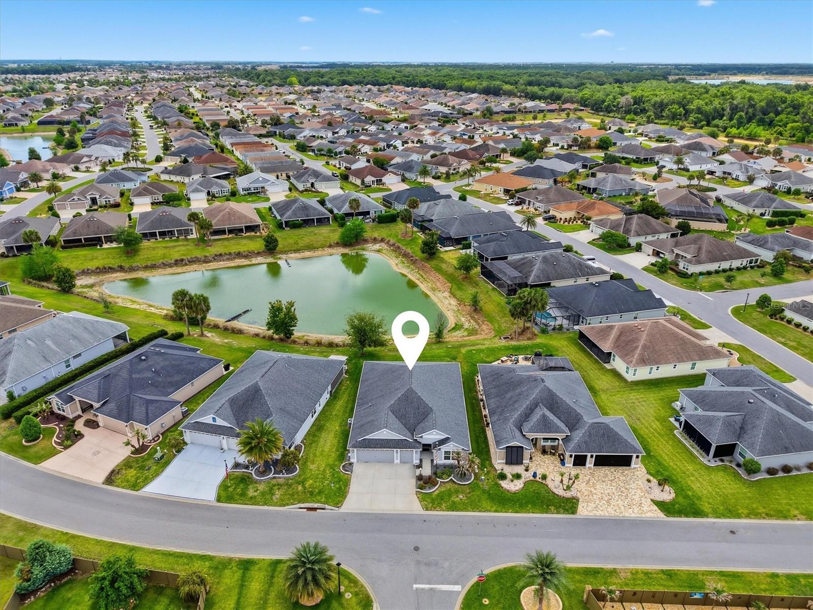 VILLAGE/FENNEY UN #11 - Residential