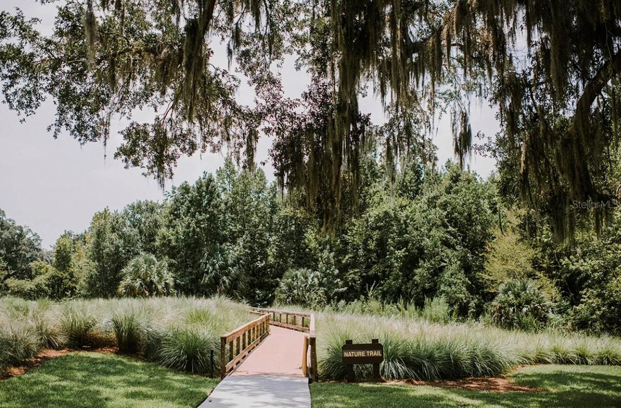 VILLAGE/FENNEY UN #11 - Residential