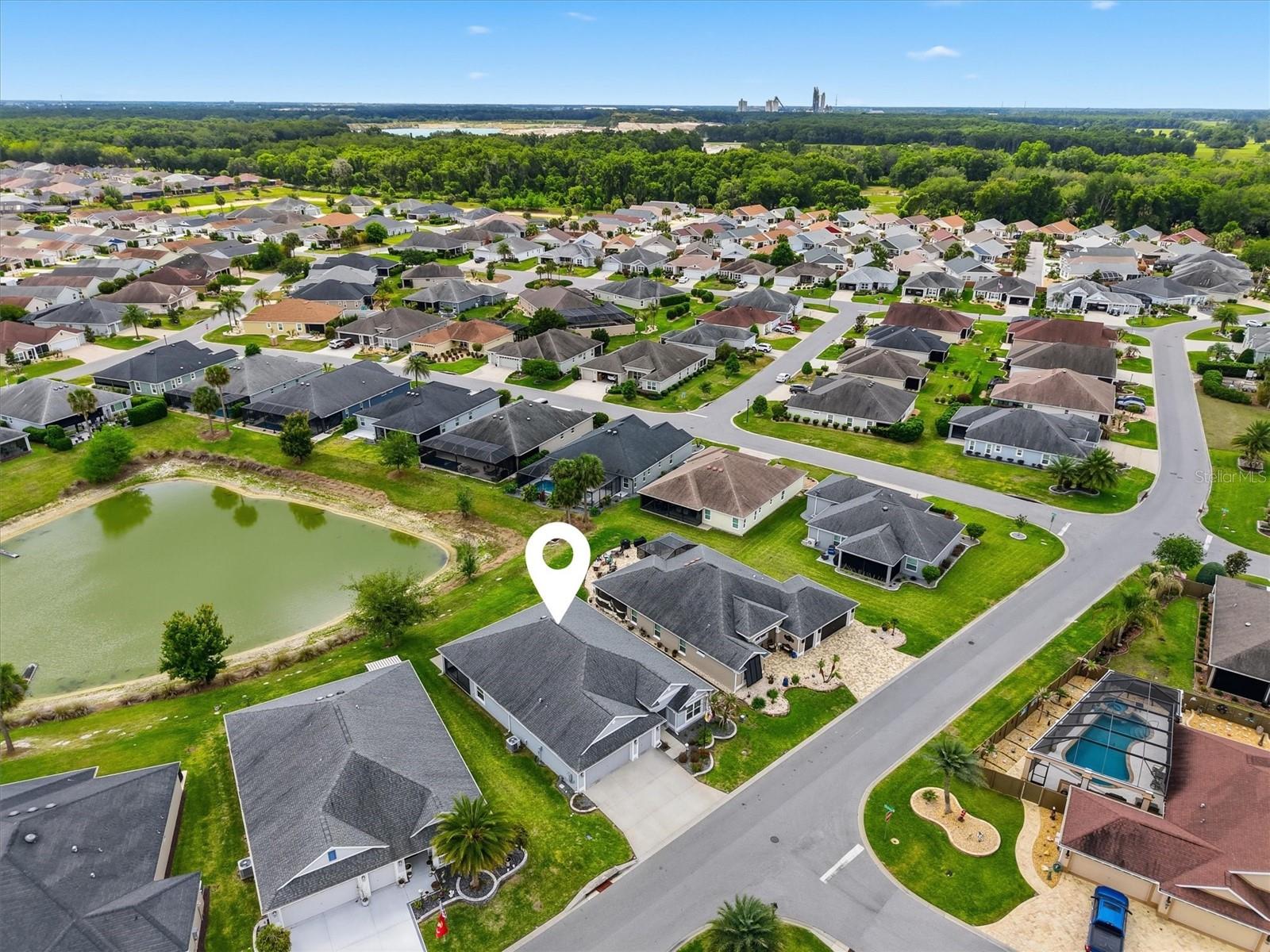 VILLAGE/FENNEY UN #11 - Residential