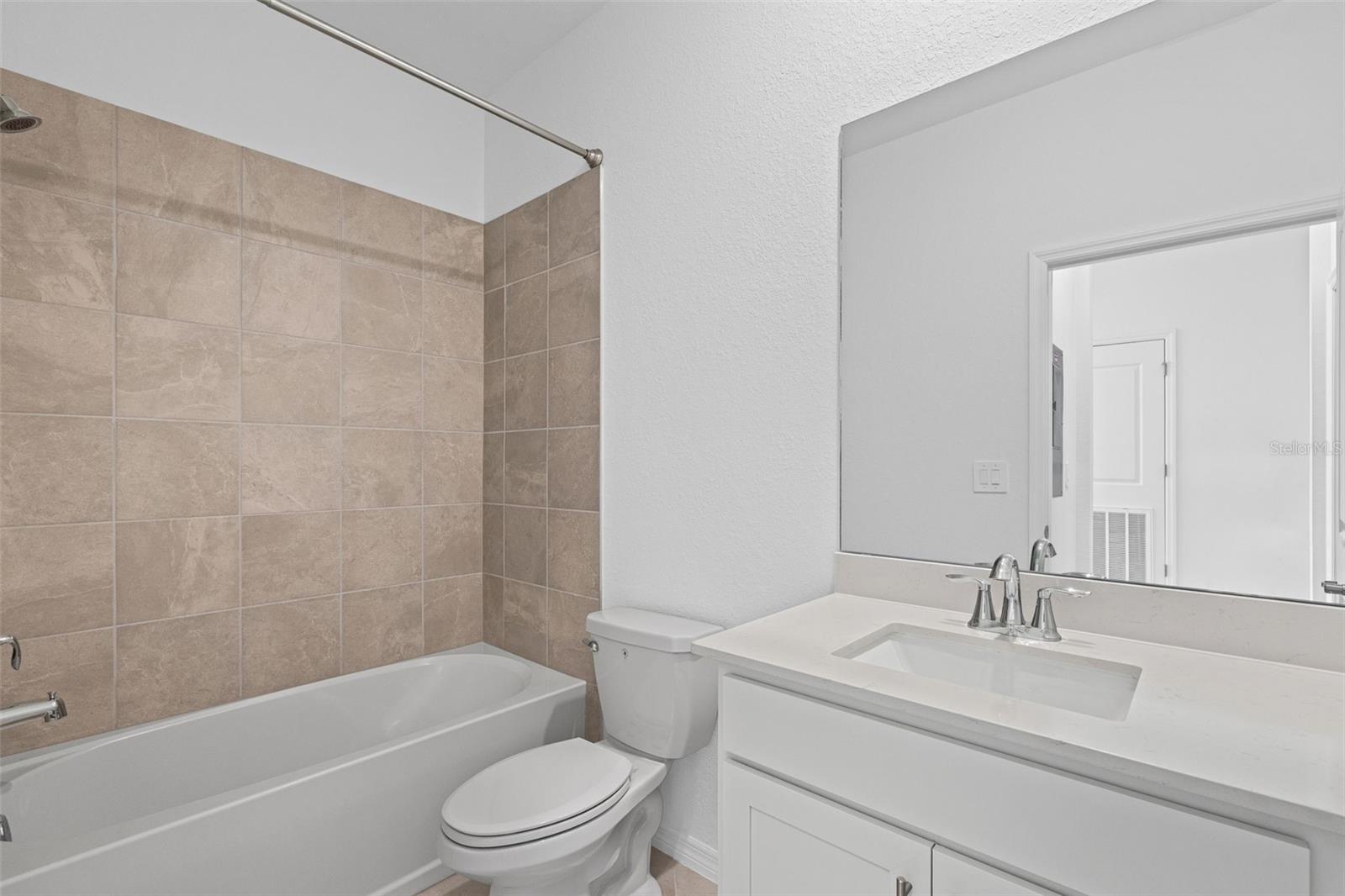 CALUSA COUNTRY CLUB - Residential Lease