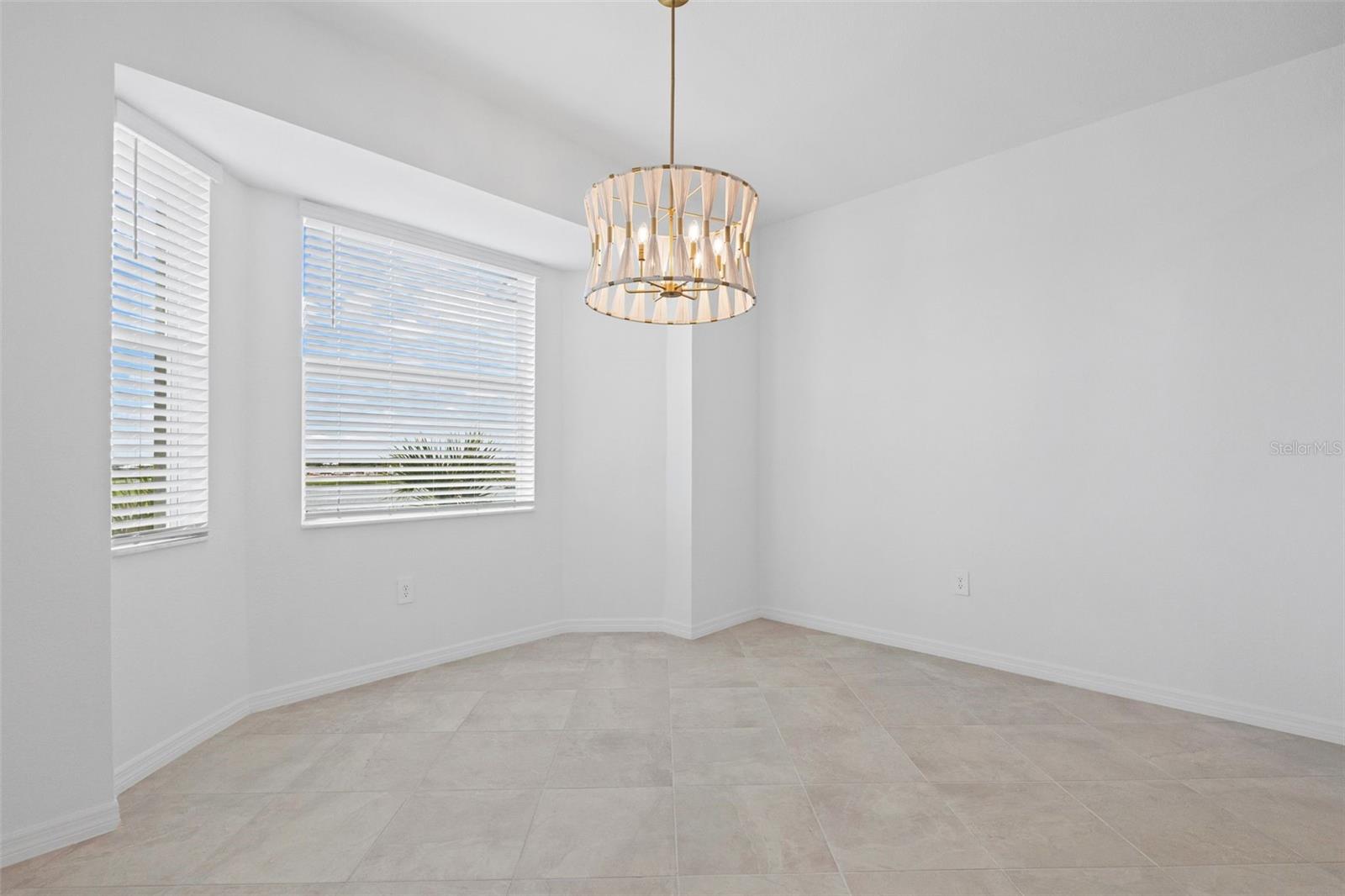 CALUSA COUNTRY CLUB - Residential Lease