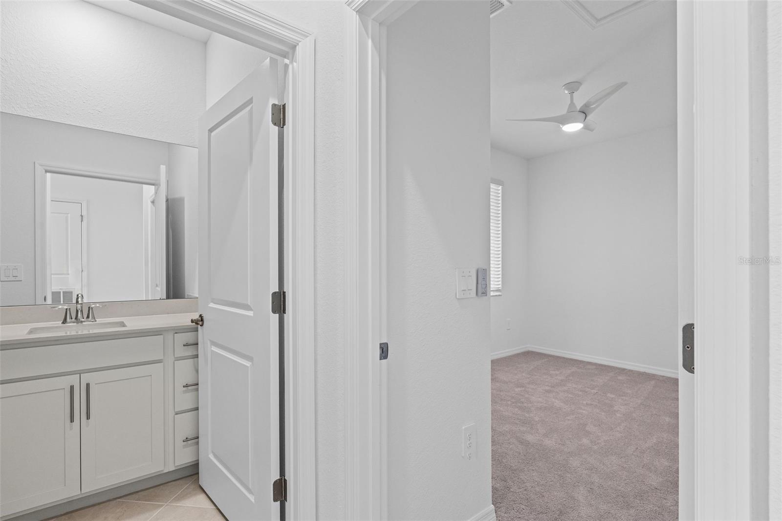 CALUSA COUNTRY CLUB - Residential Lease