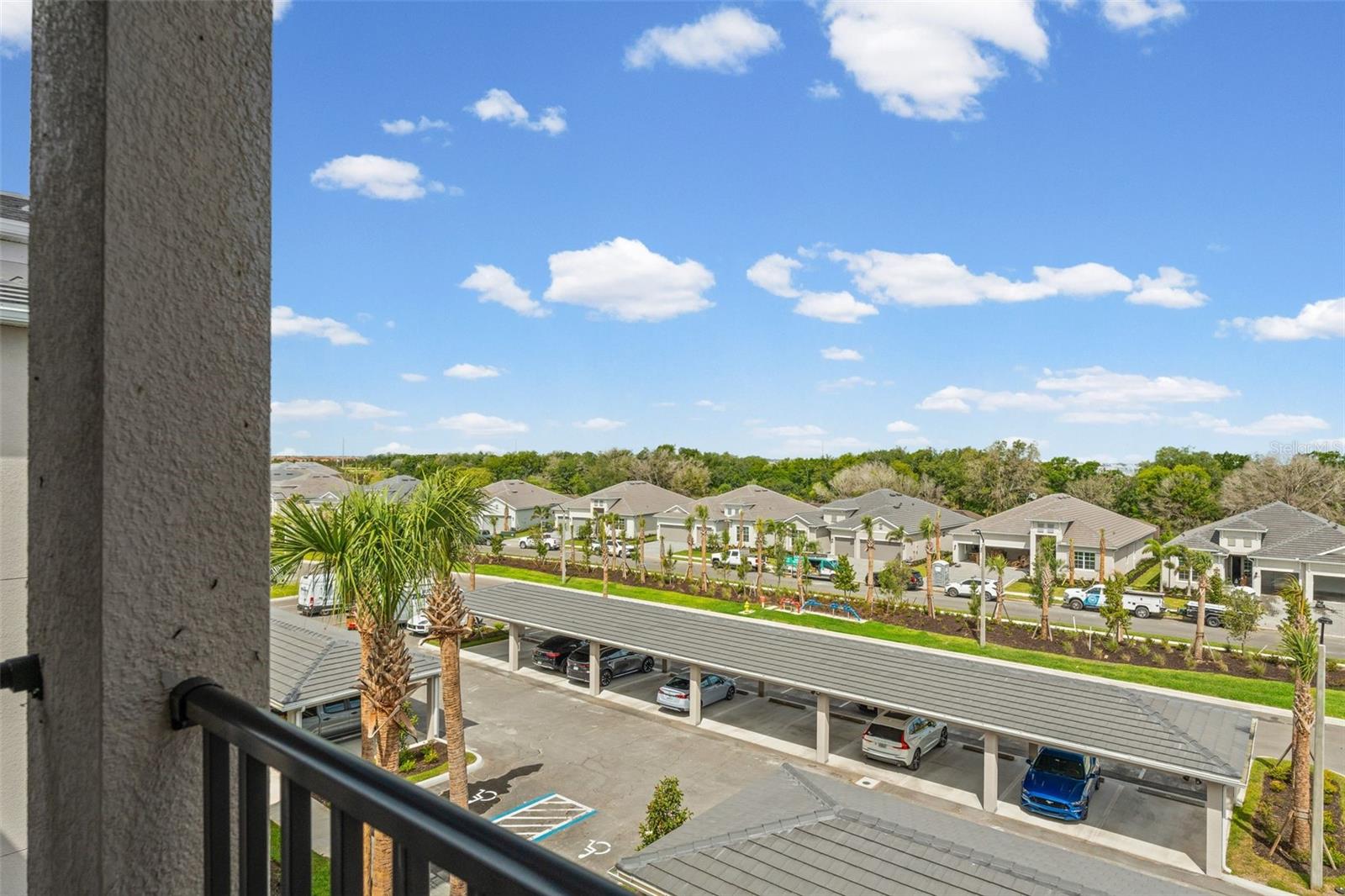 CALUSA COUNTRY CLUB - Residential Lease