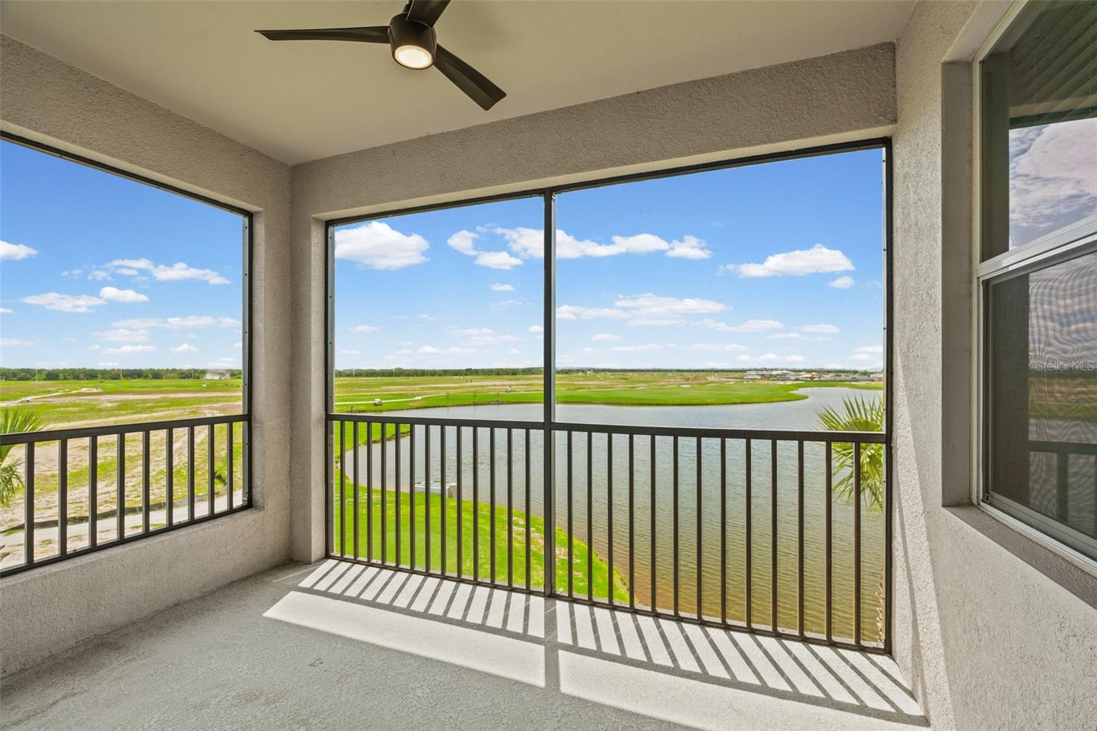 CALUSA COUNTRY CLUB - Residential Lease