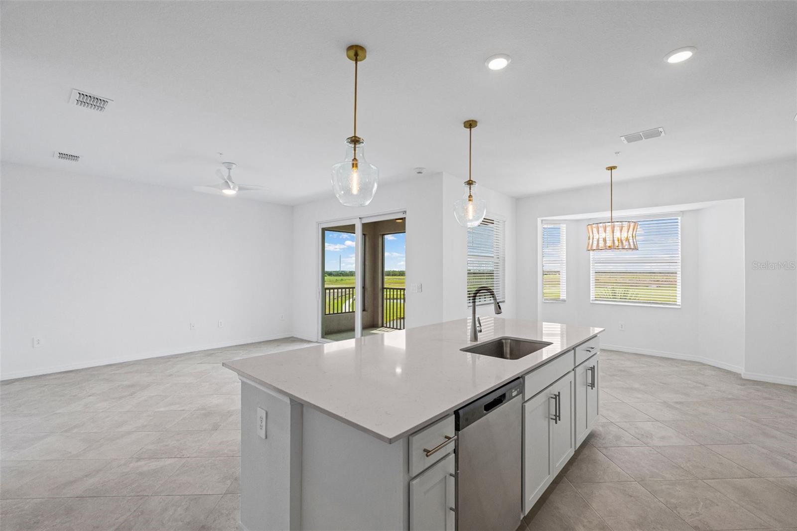 CALUSA COUNTRY CLUB - Residential Lease