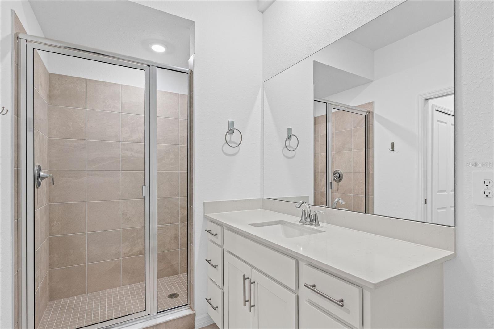 CALUSA COUNTRY CLUB - Residential Lease