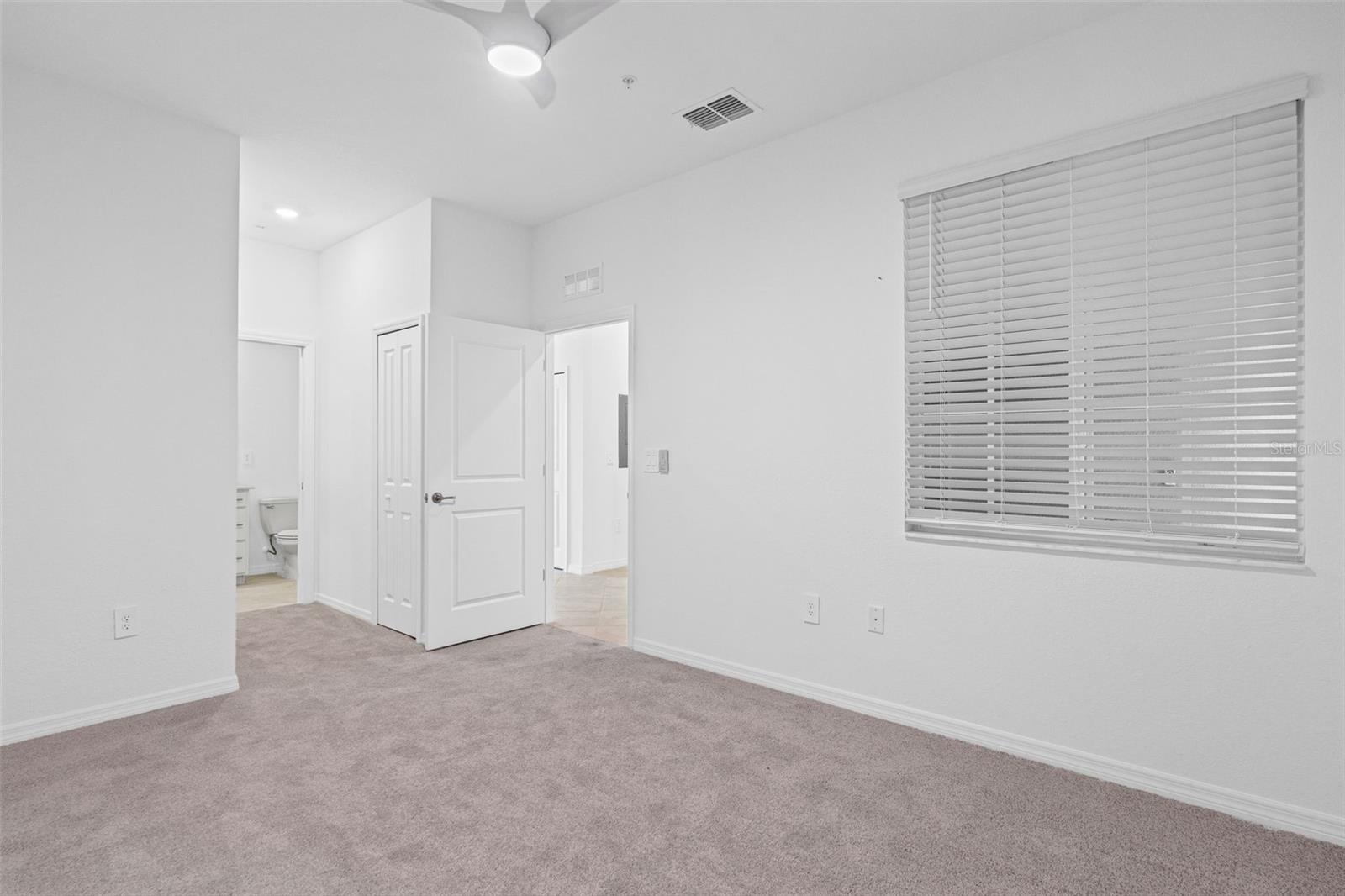 CALUSA COUNTRY CLUB - Residential Lease