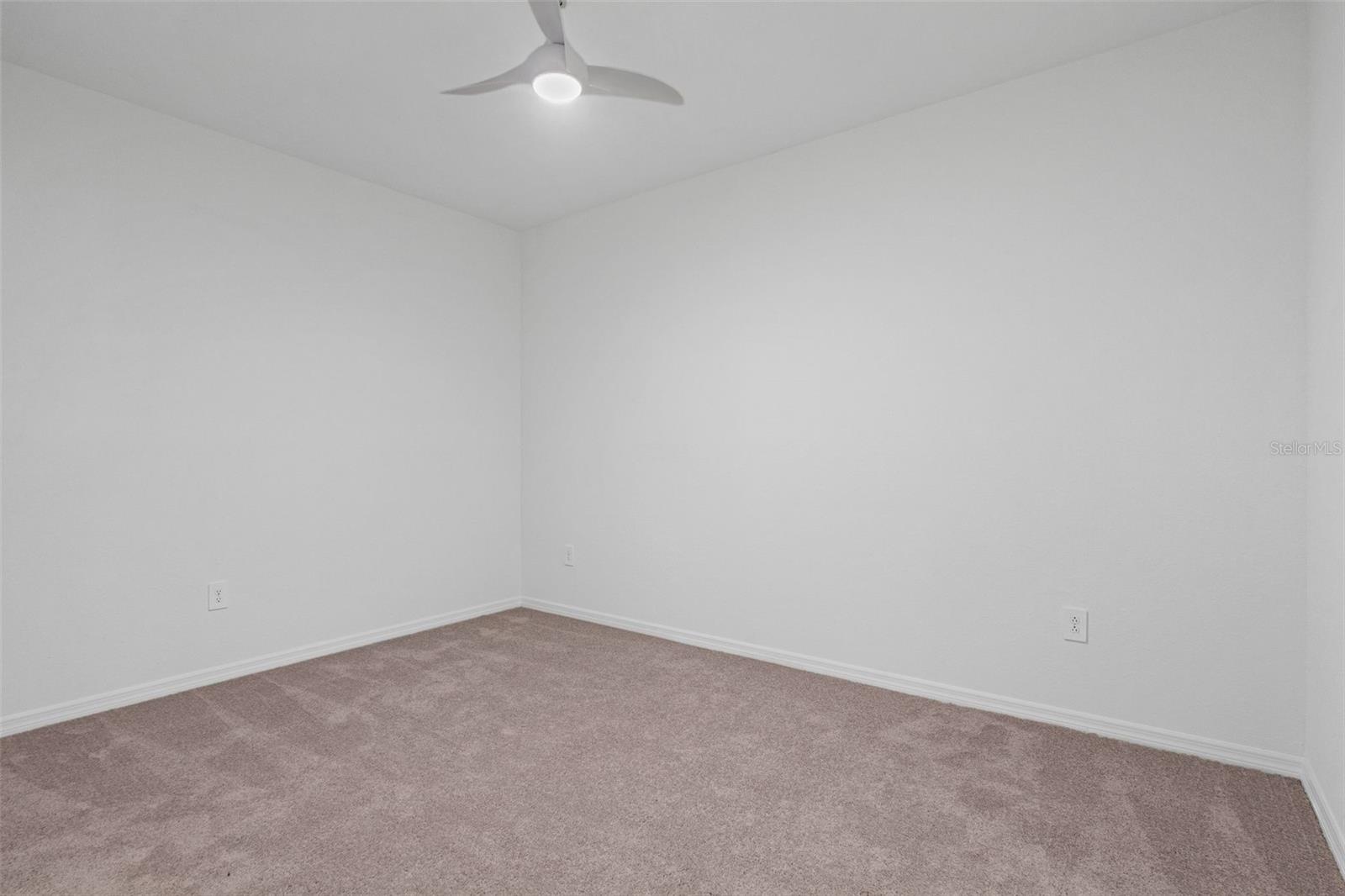 CALUSA COUNTRY CLUB - Residential Lease