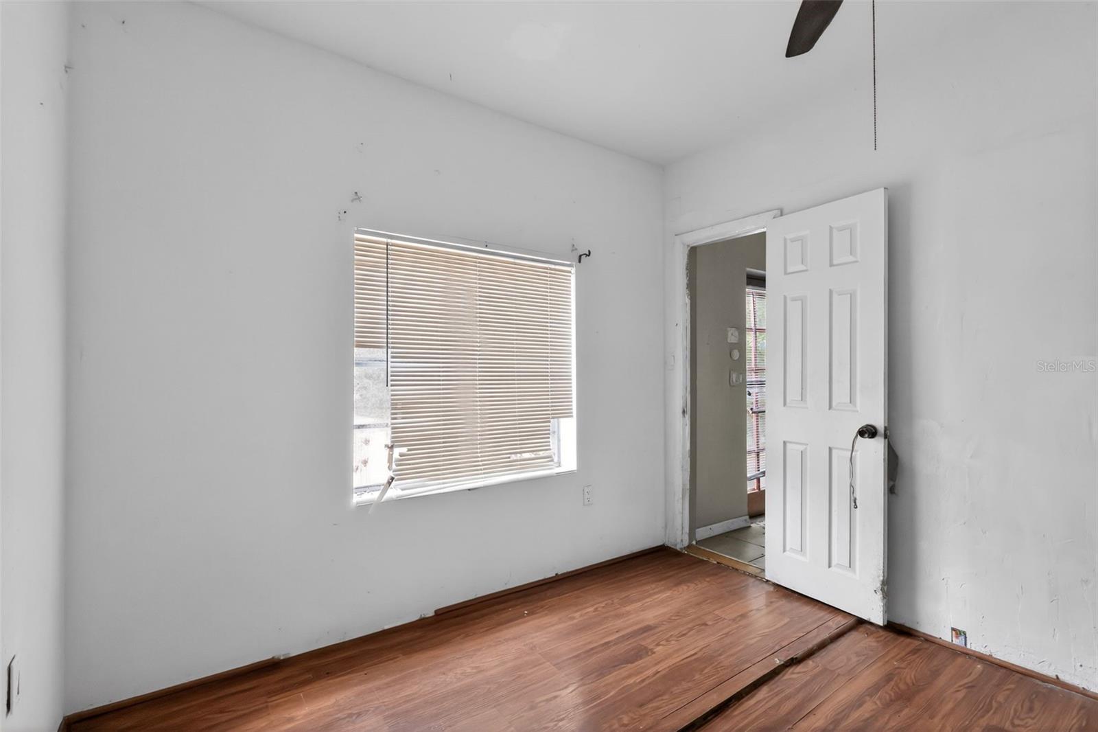 ACREAGE & UNREC - Residential