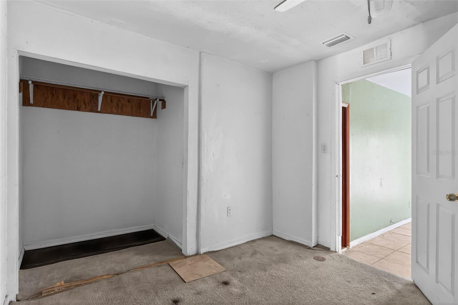 ACREAGE & UNREC - Residential