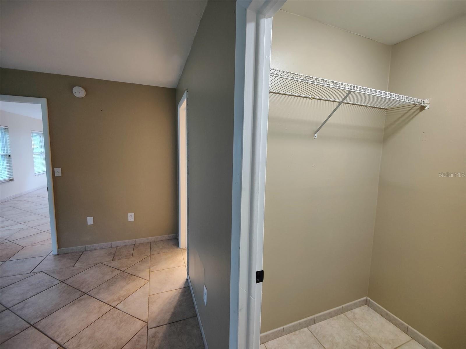 RAINTREE MANOR HOMES CONDOMINI - Residential