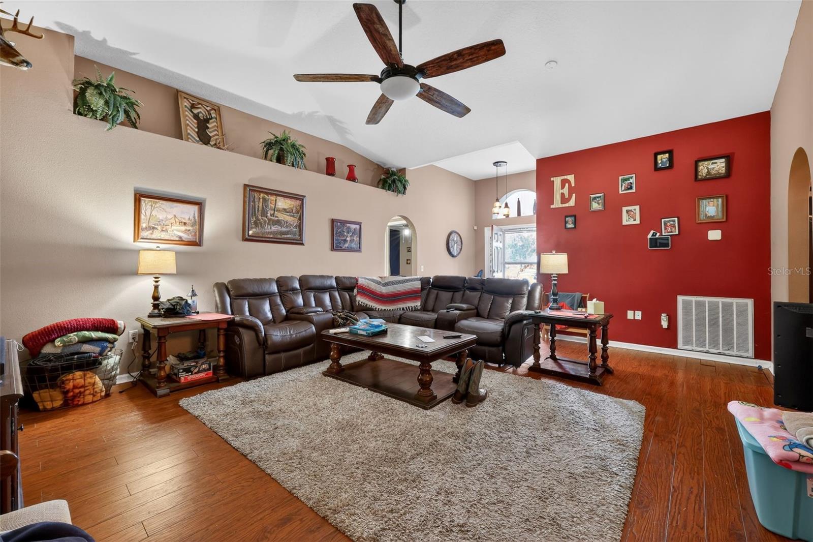 SQUIRES GROVE - Residential