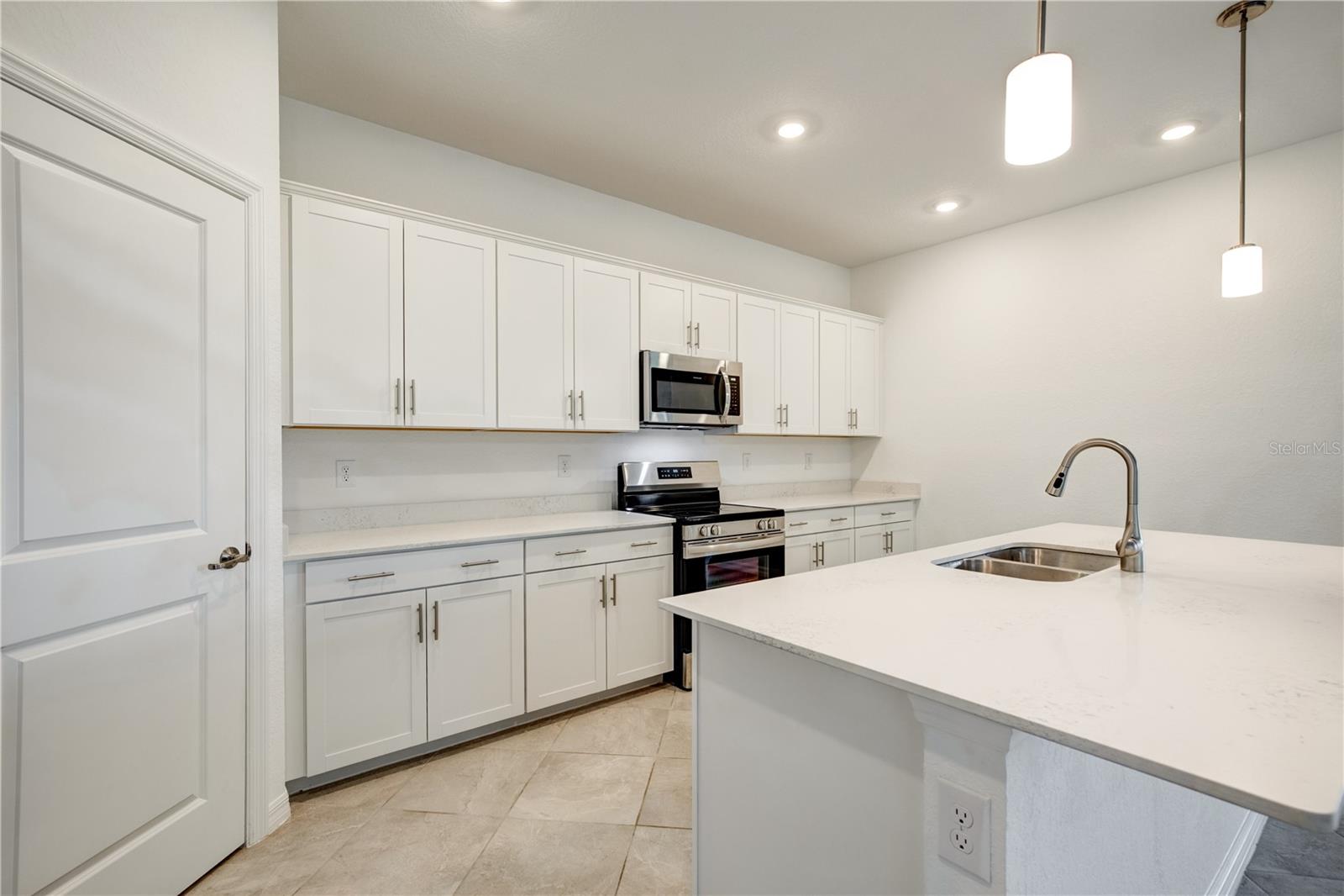 ANTIGUA/WELLEN PARK - Residential Lease