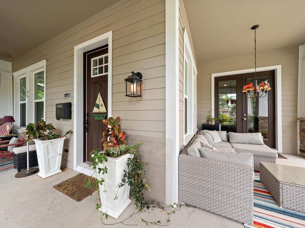 Photo of 710 36th Avenue N, St Petersburg, FL 33704 (MLS # TB8493823)