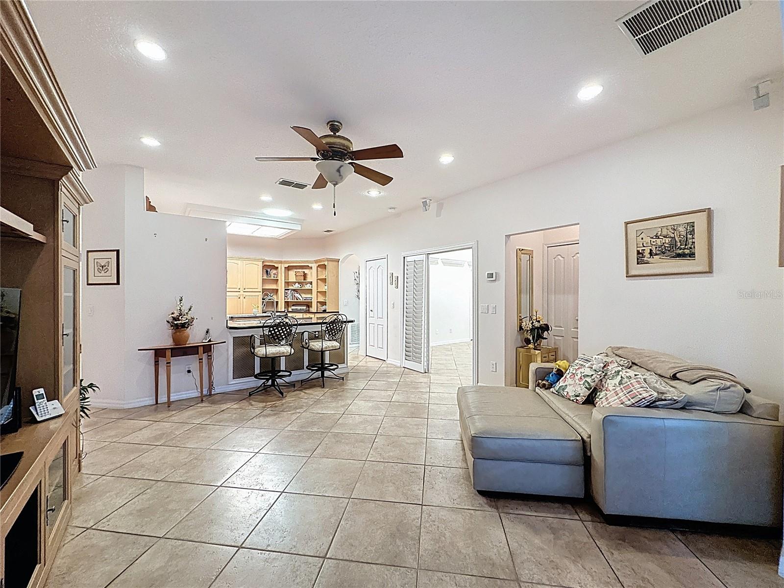 KINGS RIDGE - Residential