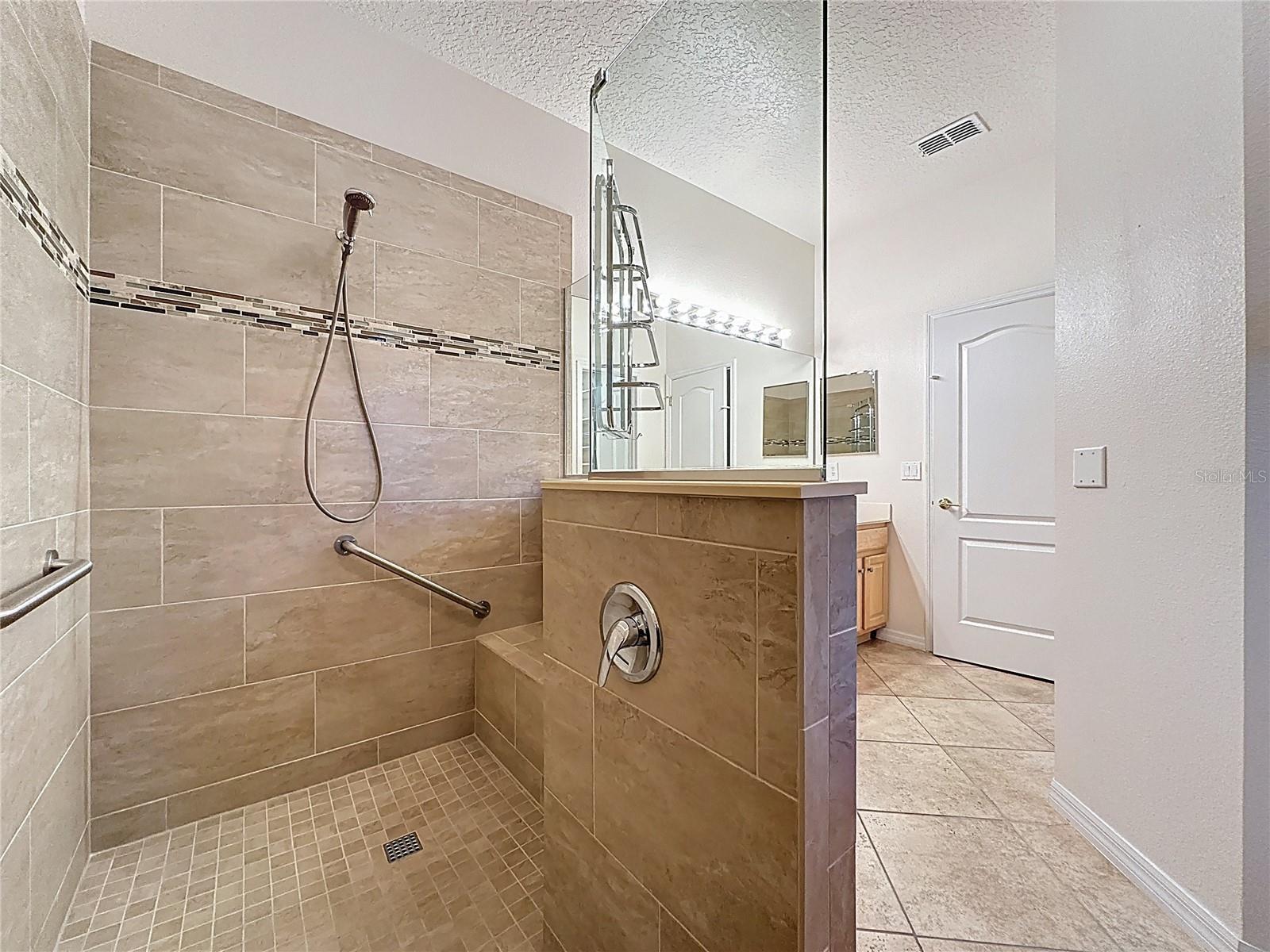 KINGS RIDGE - Residential