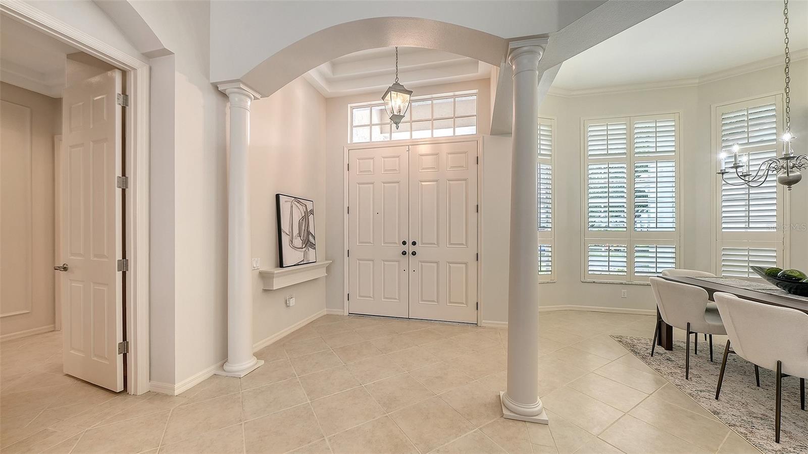 8105 COLLINGWOOD COURT