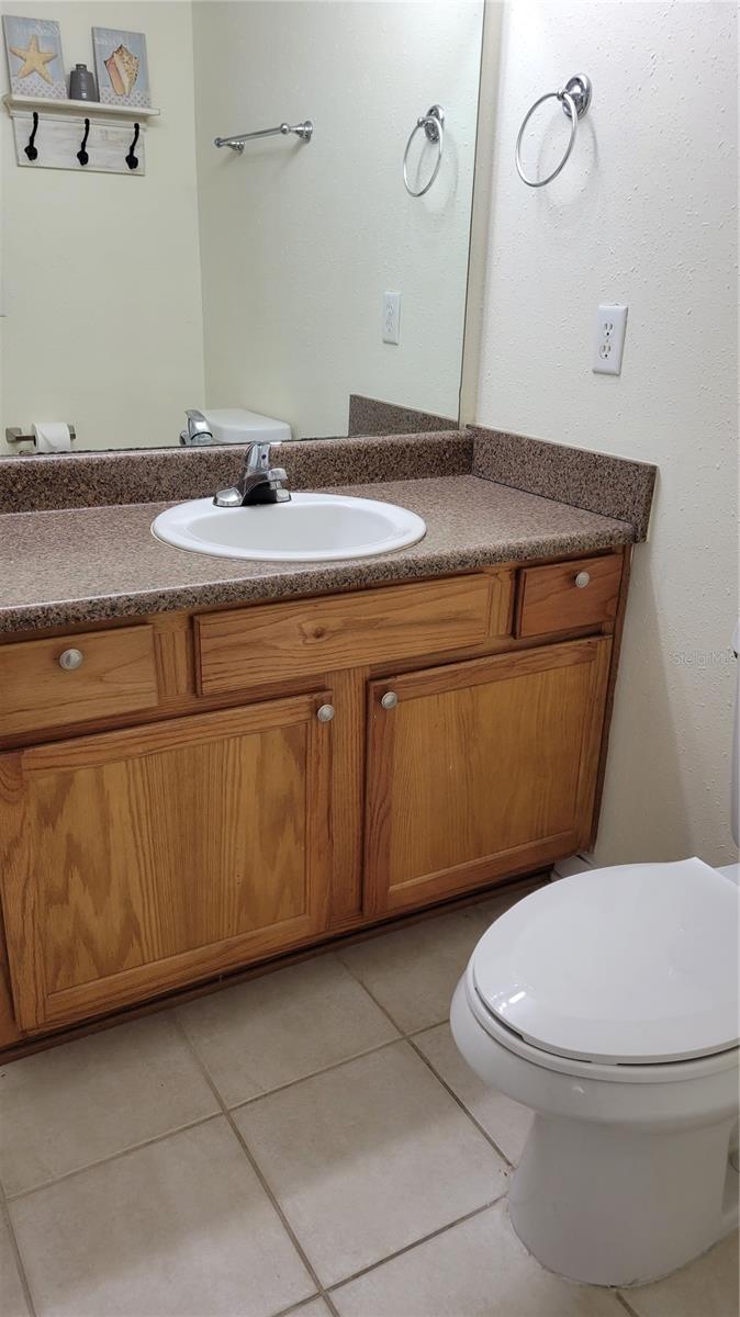 VISTAS ON BENEVA - Residential Lease