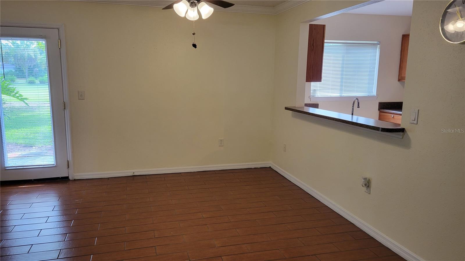 VISTAS ON BENEVA - Residential Lease