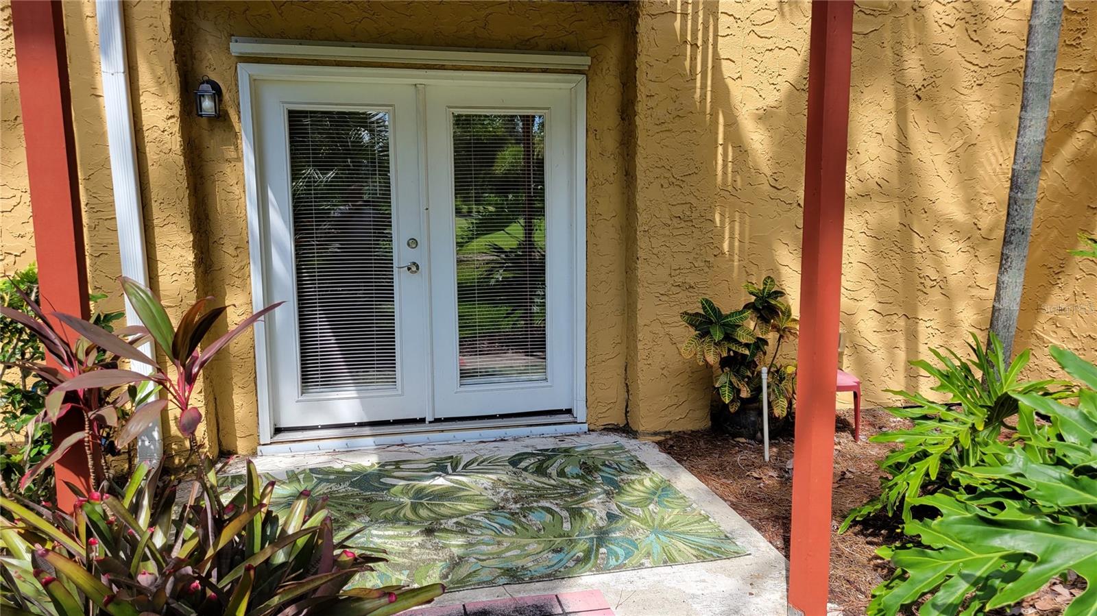 VISTAS ON BENEVA - Residential Lease