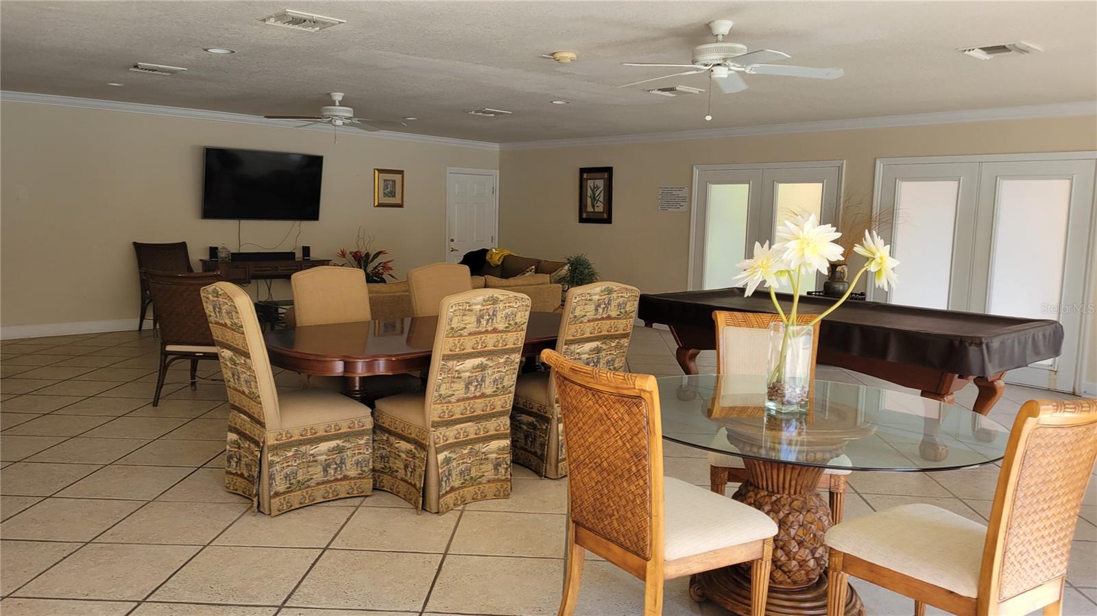 VISTAS ON BENEVA - Residential Lease