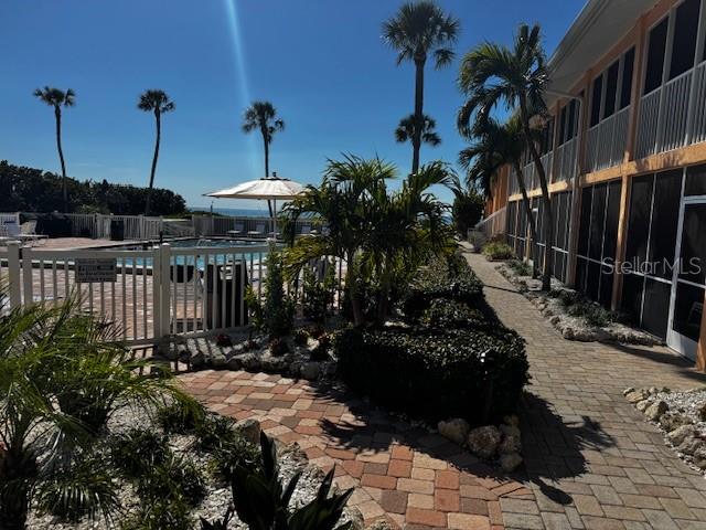 SILVER SANDS - Residential