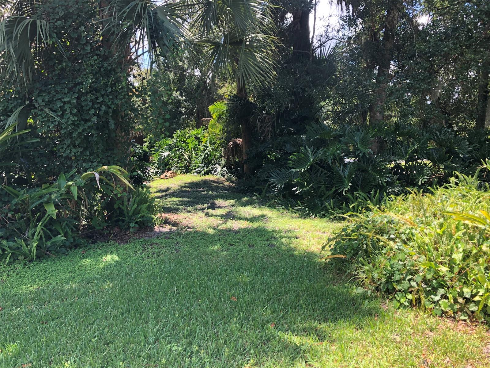 DELTONA LAKES UNIT 27 - Residential Lease