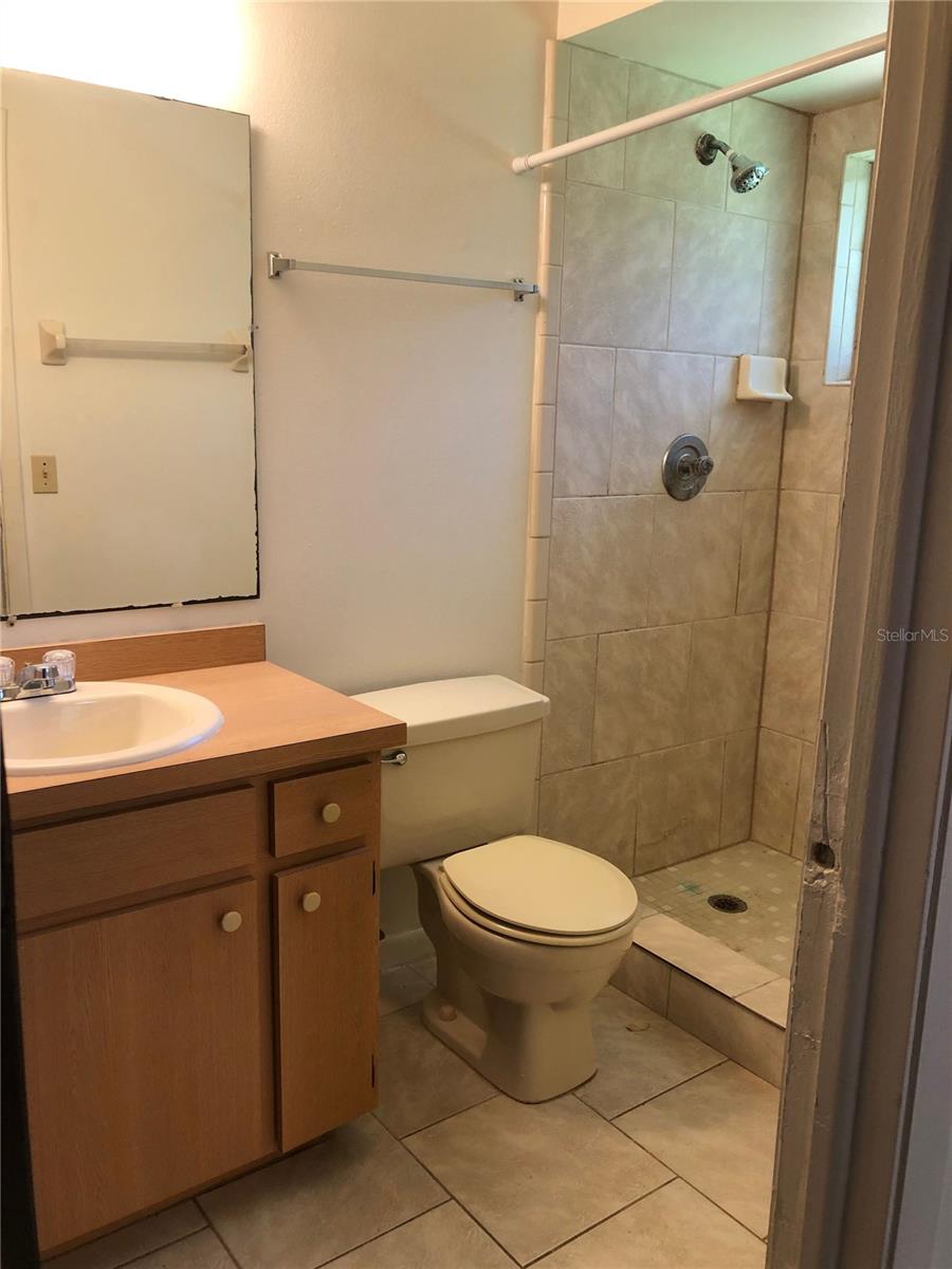 DELTONA LAKES UNIT 27 - Residential Lease