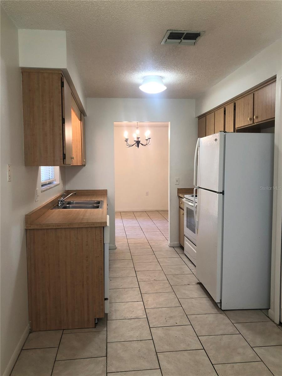 DELTONA LAKES UNIT 27 - Residential Lease