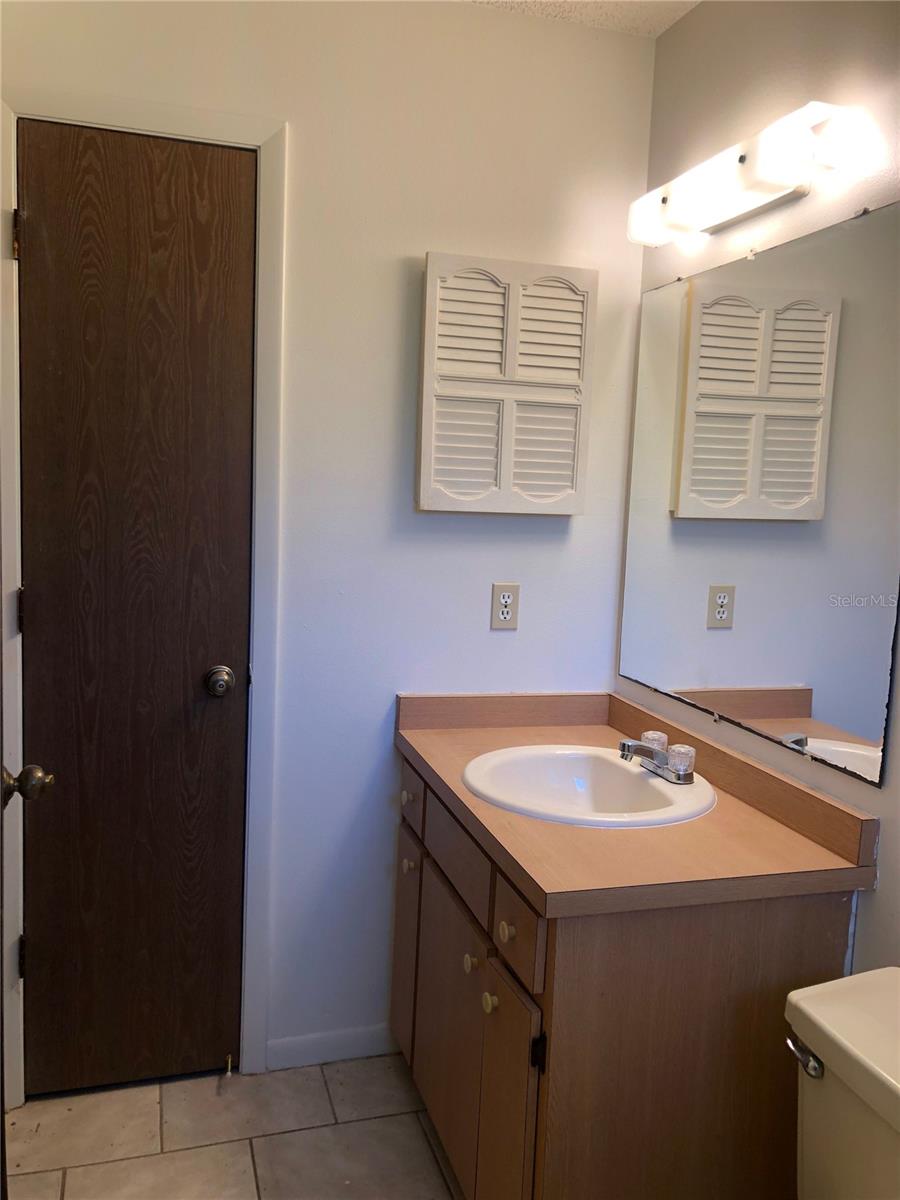 DELTONA LAKES UNIT 27 - Residential Lease