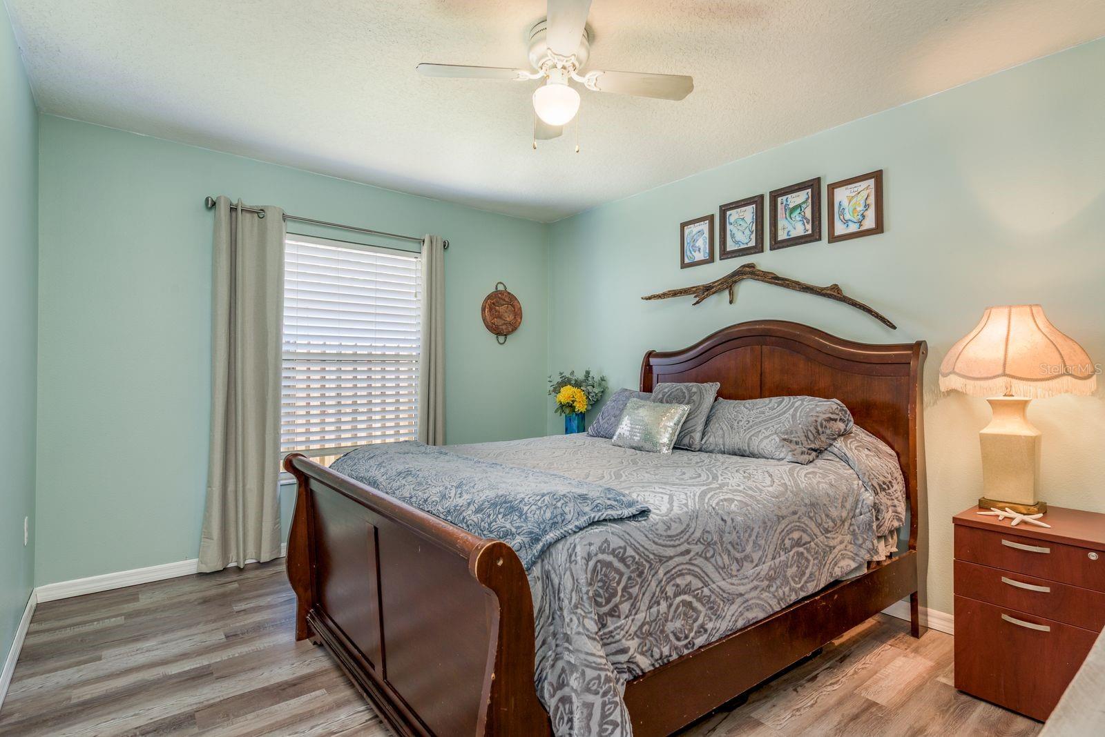 SHADOW OAKS - Residential