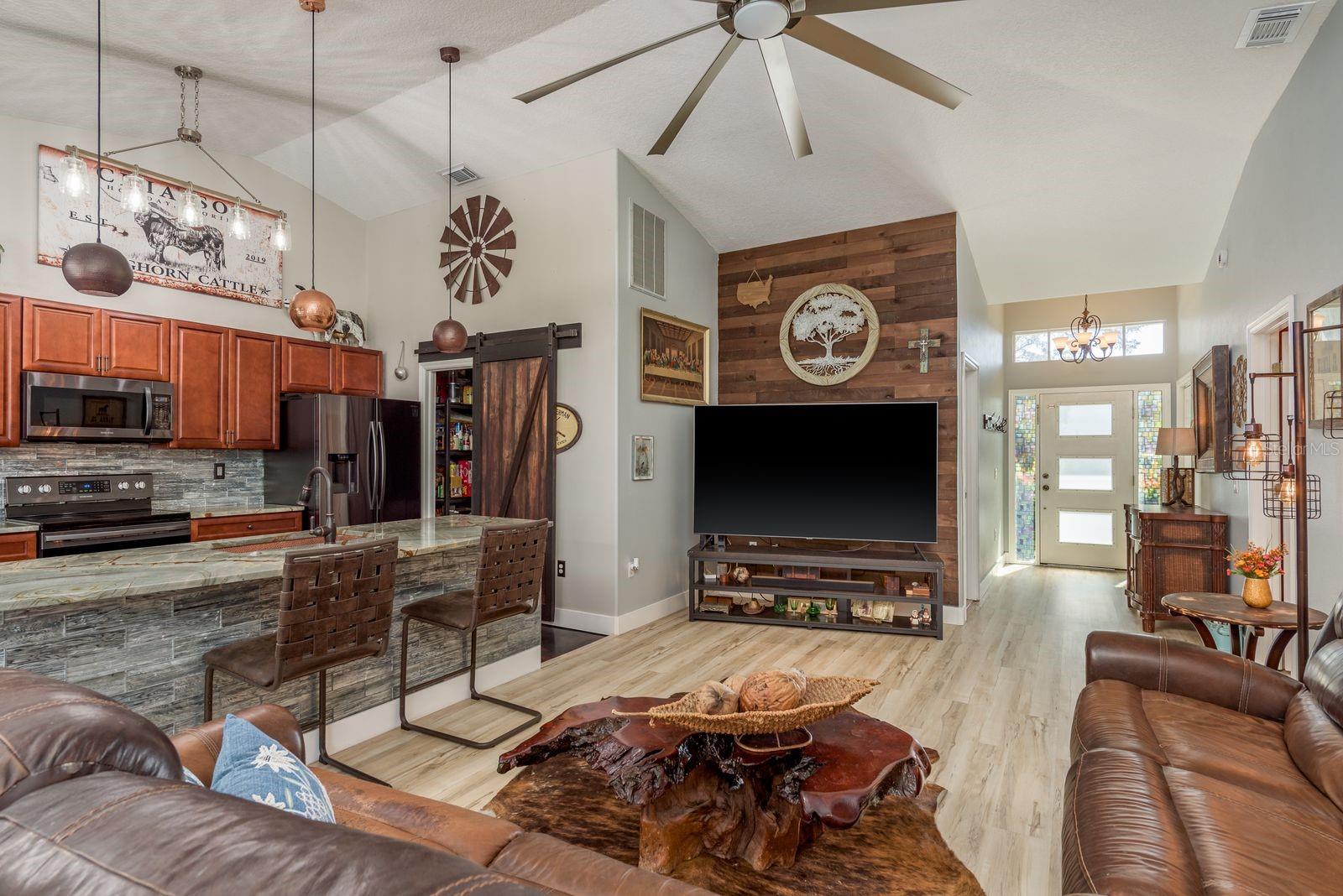 SHADOW OAKS - Residential