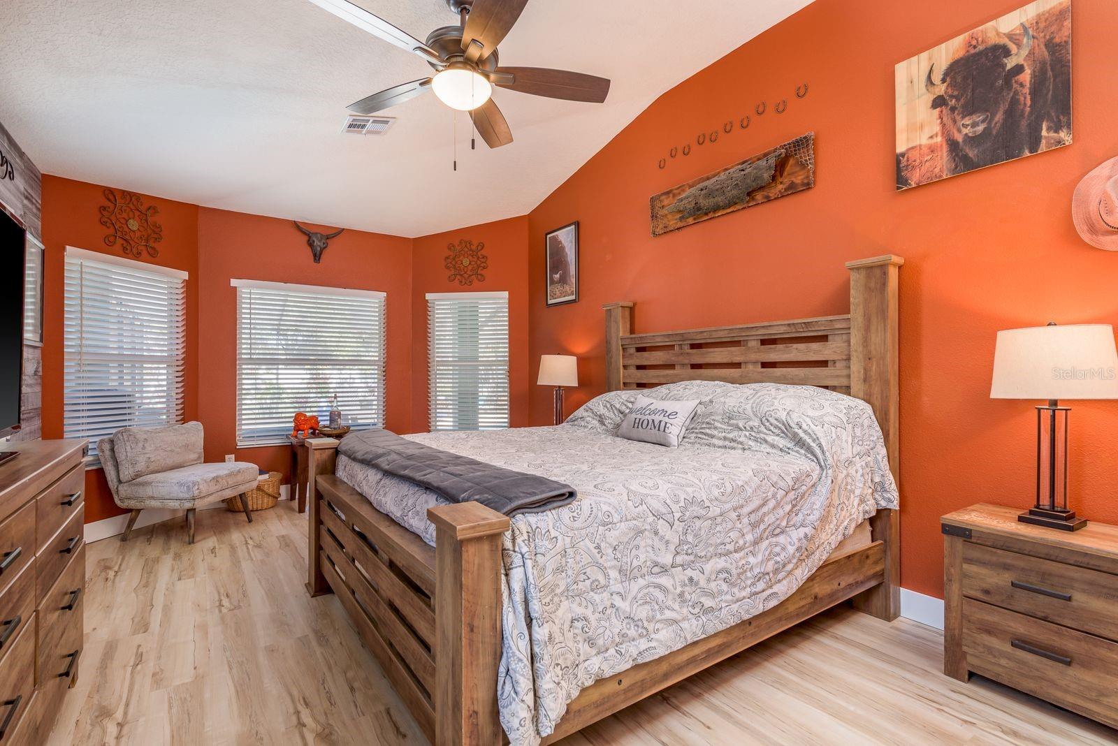 SHADOW OAKS - Residential