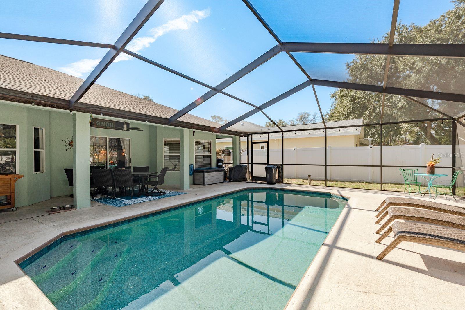 SHADOW OAKS - Residential